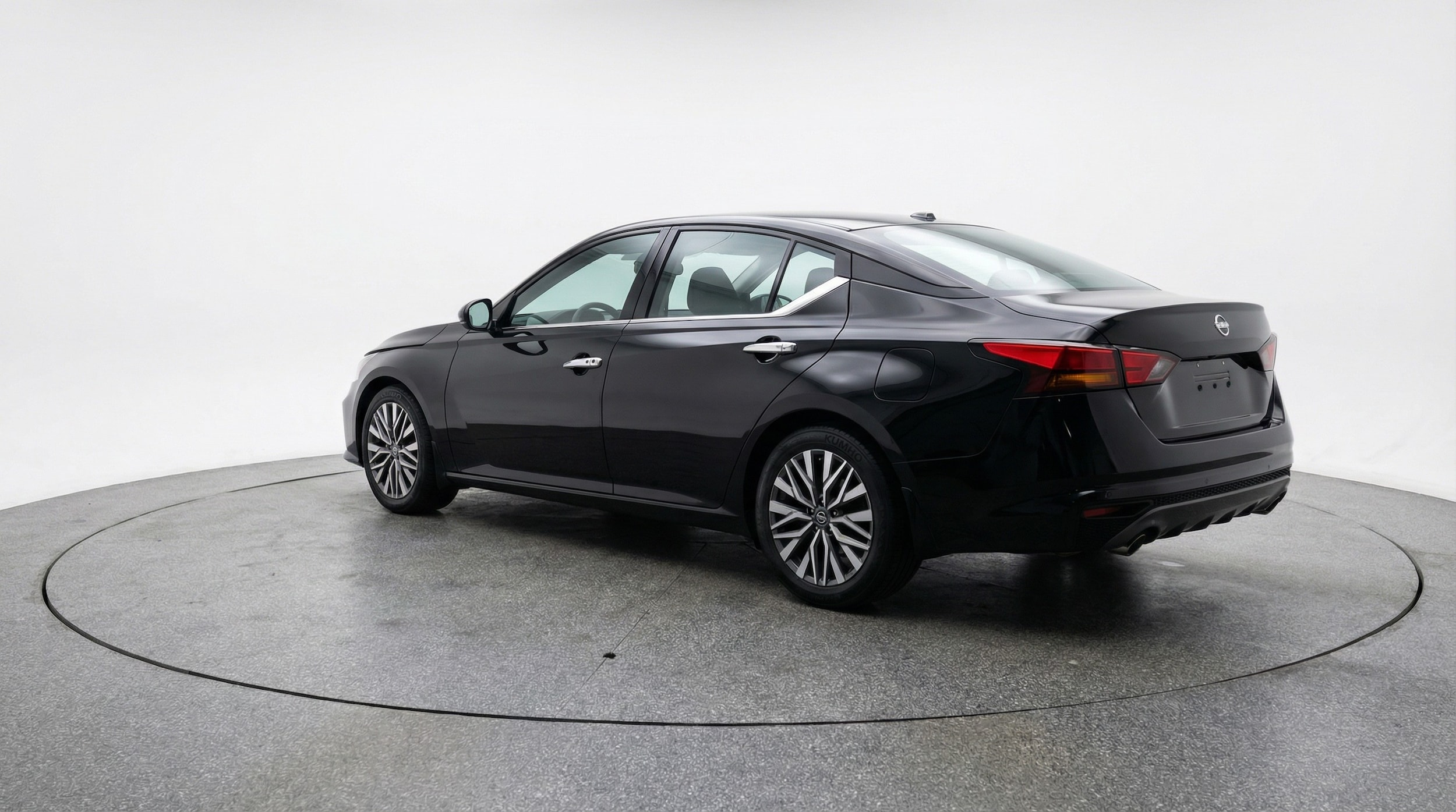 Thumbnail: 2025 Nissan Altima - 5