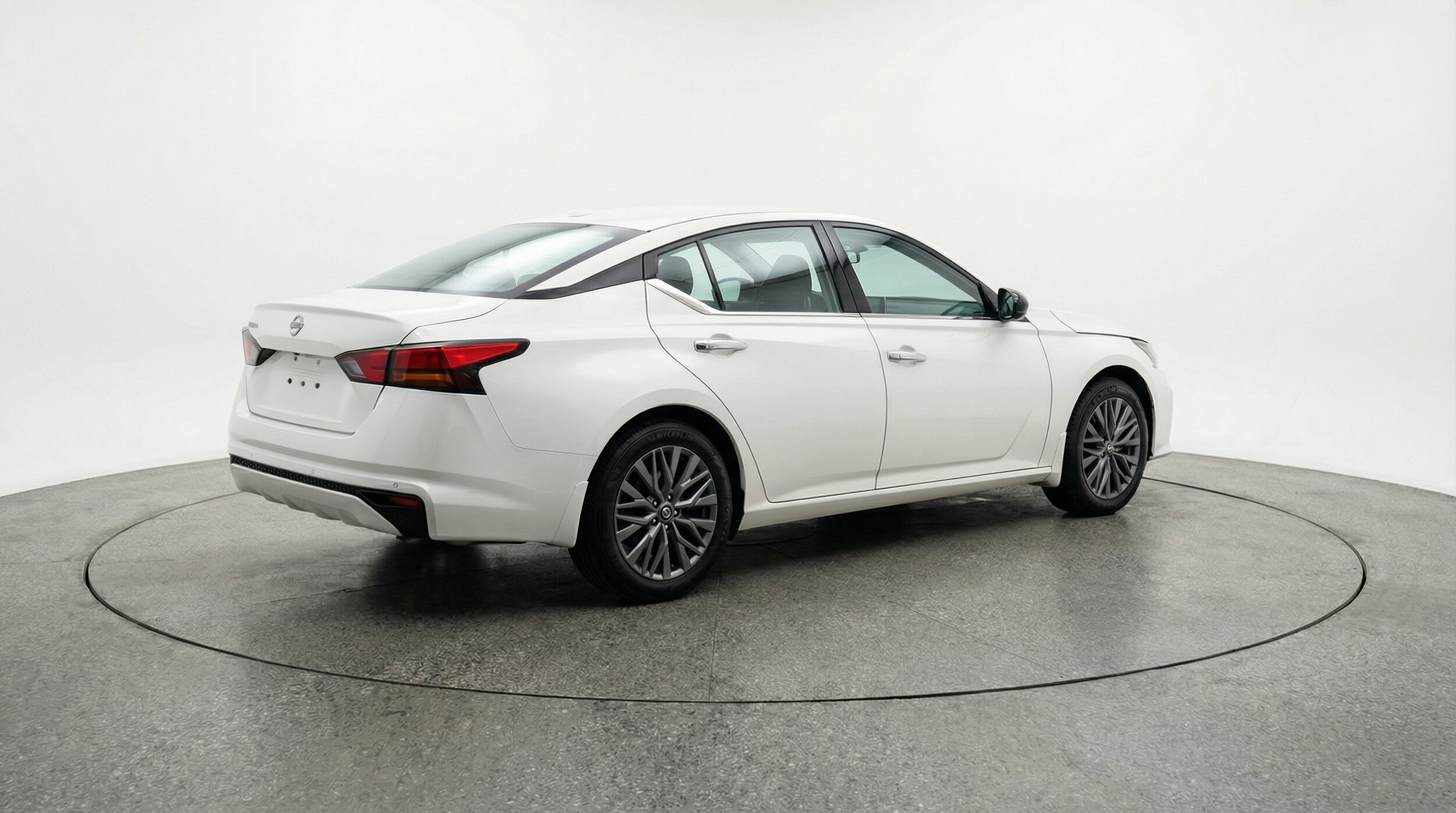 Thumbnail: 2025 Nissan Altima - 5