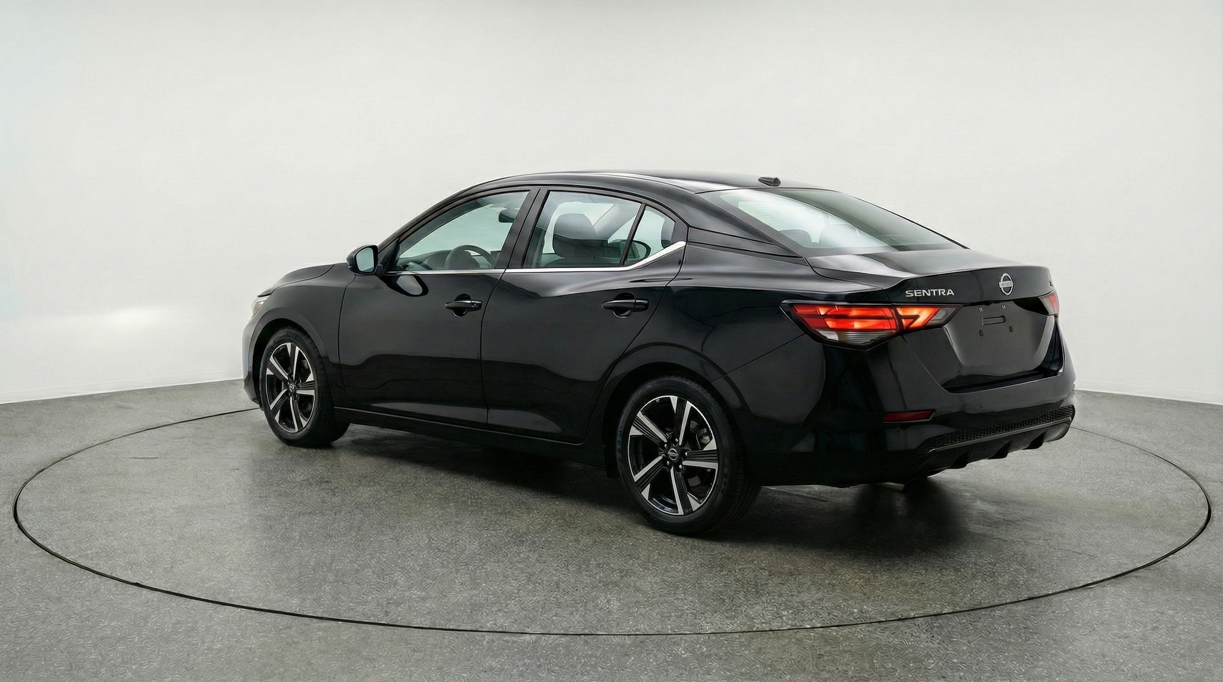 Thumbnail: 2025 Nissan Sentra - 5