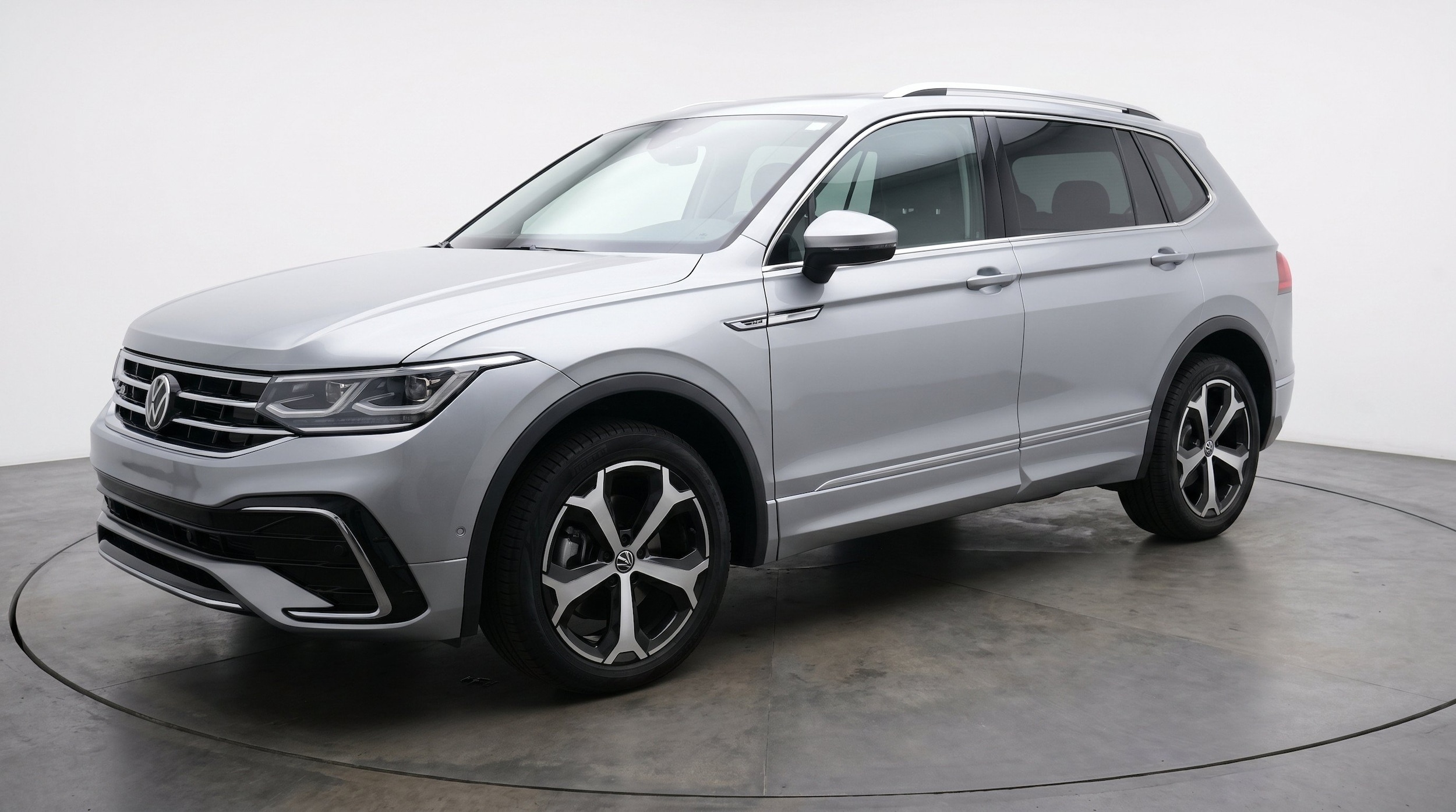 Thumbnail: 2026 Volkswagen Tiguan - 3