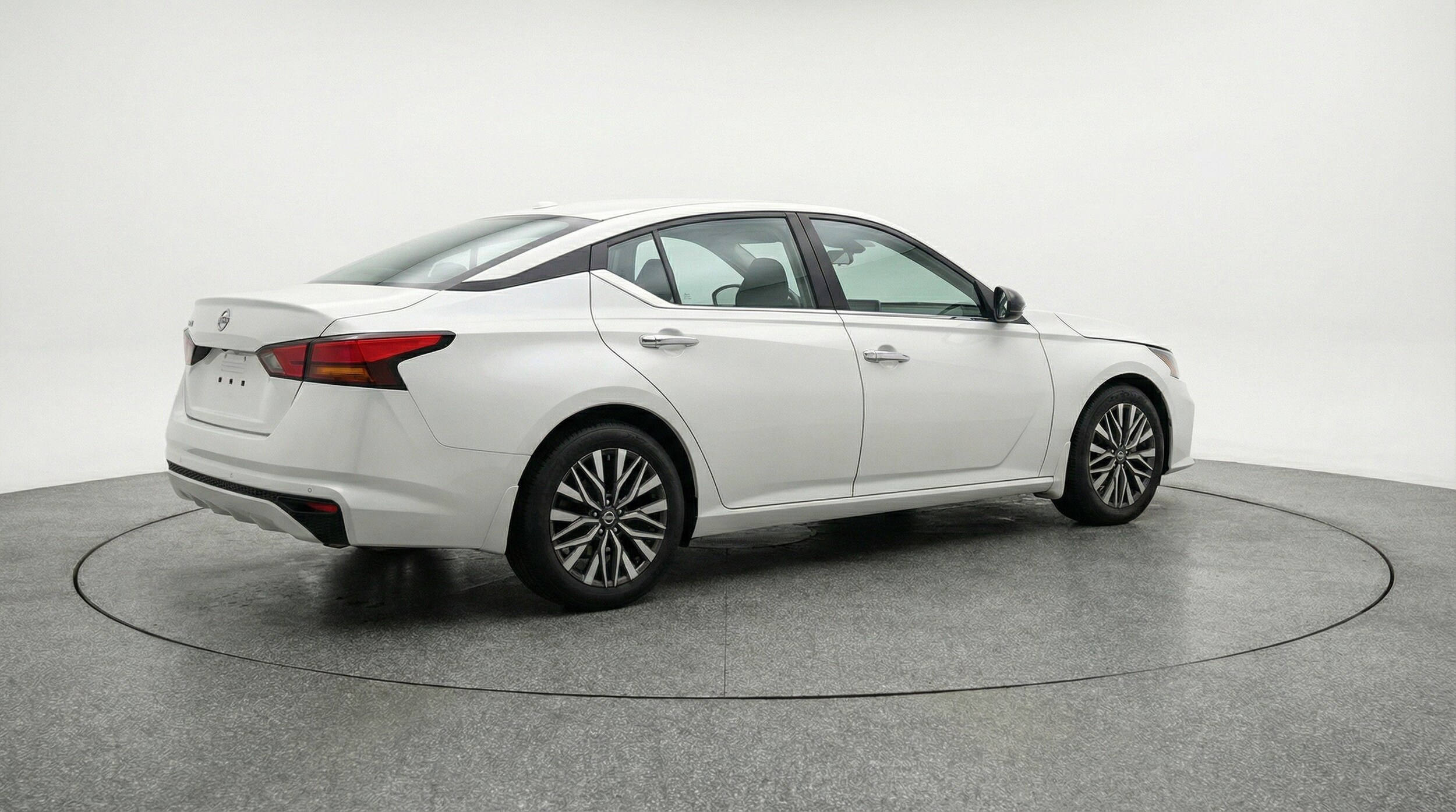 Thumbnail: 2025 Nissan Altima - 9