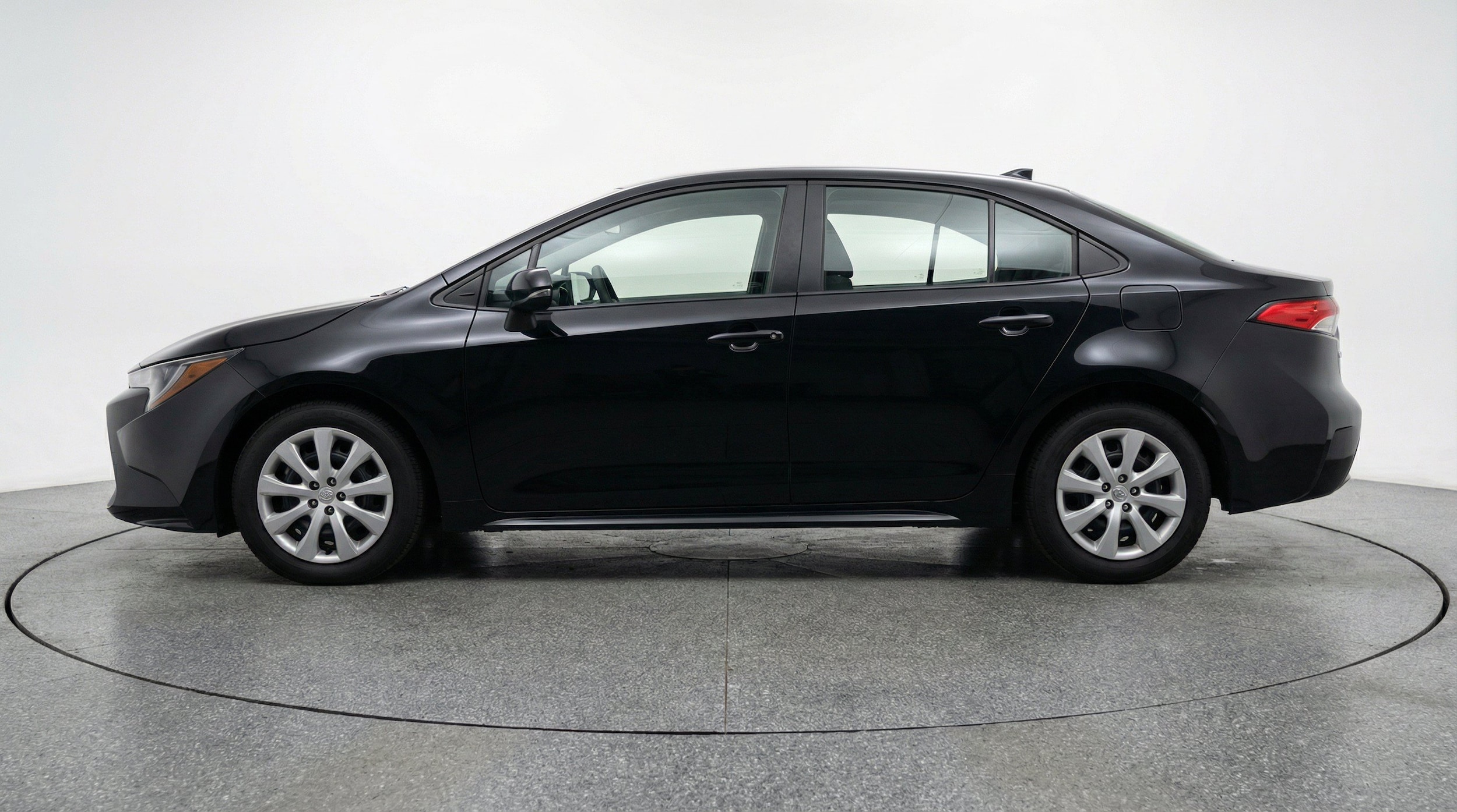 Thumbnail: 2025 Toyota Corolla - 5