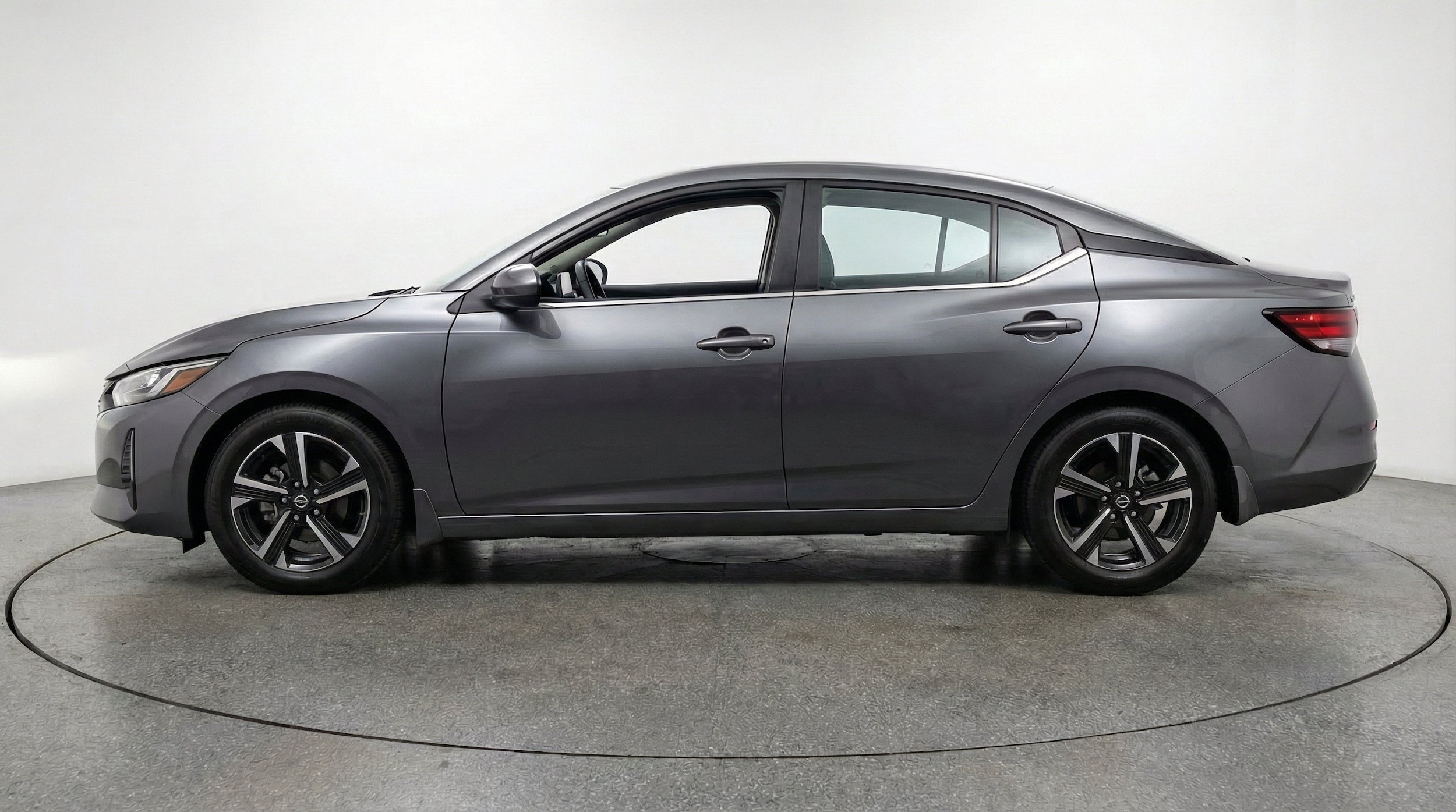 Thumbnail: 2025 Nissan Sentra - 5