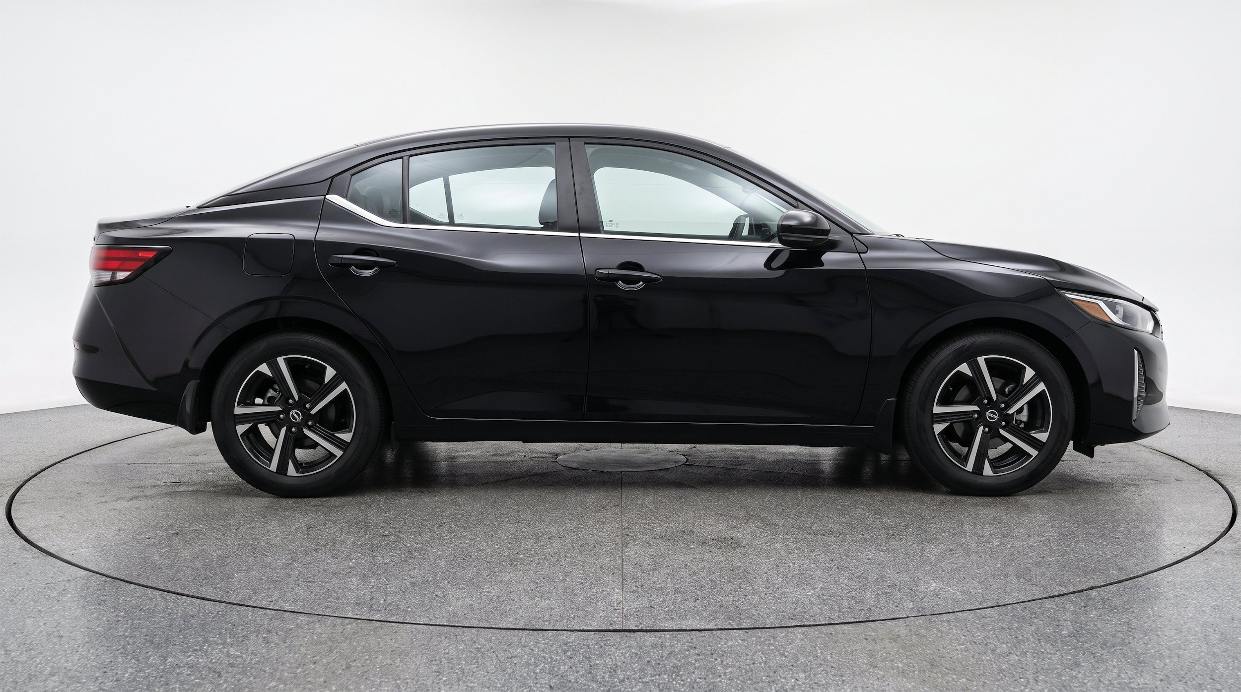 Thumbnail: 2025 Nissan Sentra - 10
