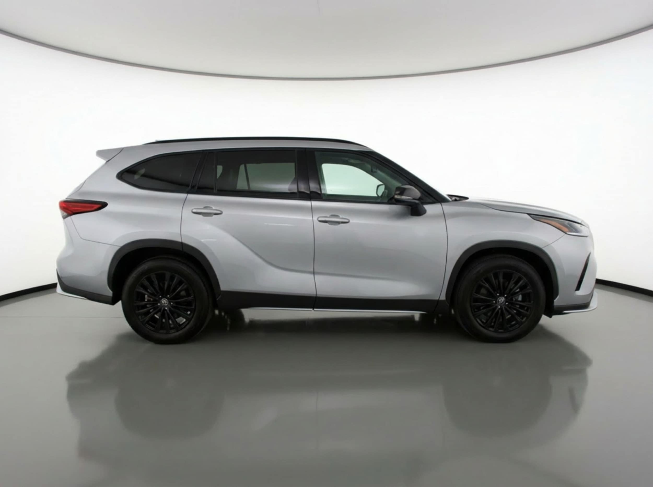 Thumbnail: 2025 Toyota Highlander - 8