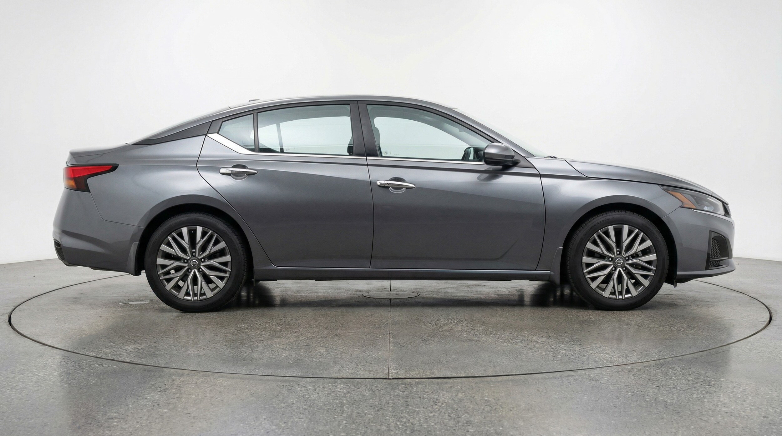 Thumbnail: 2025 Nissan Altima - 8