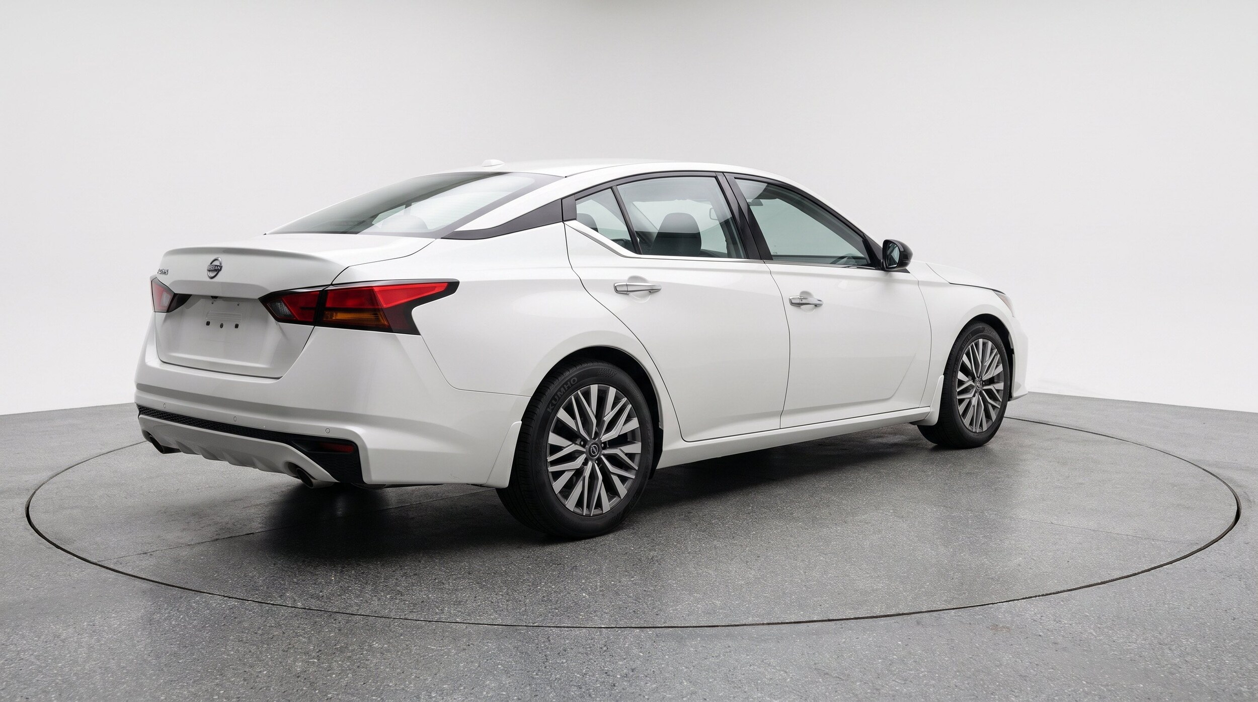 Thumbnail: 2025 Nissan Altima - 9