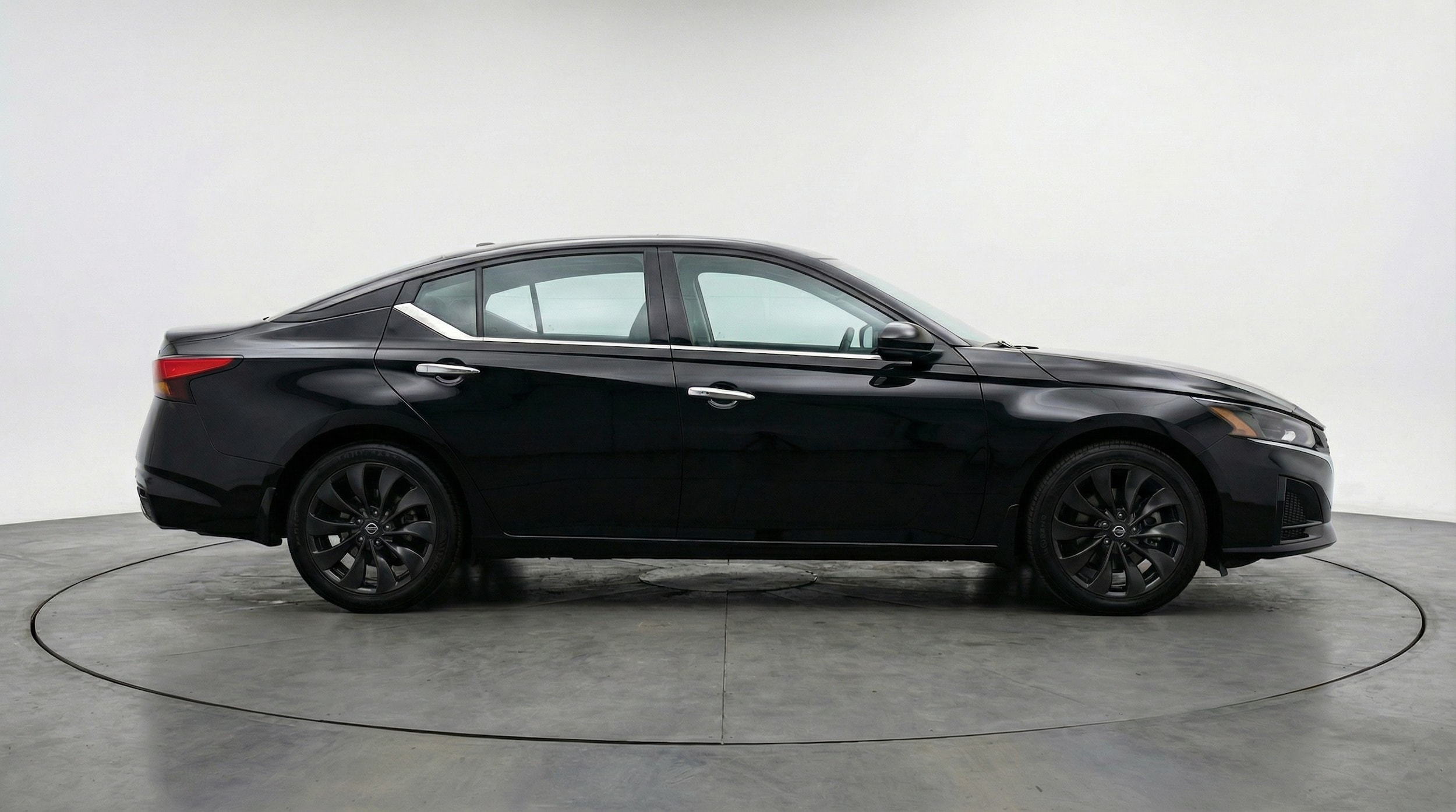 Thumbnail: 2025 Nissan Altima - 8