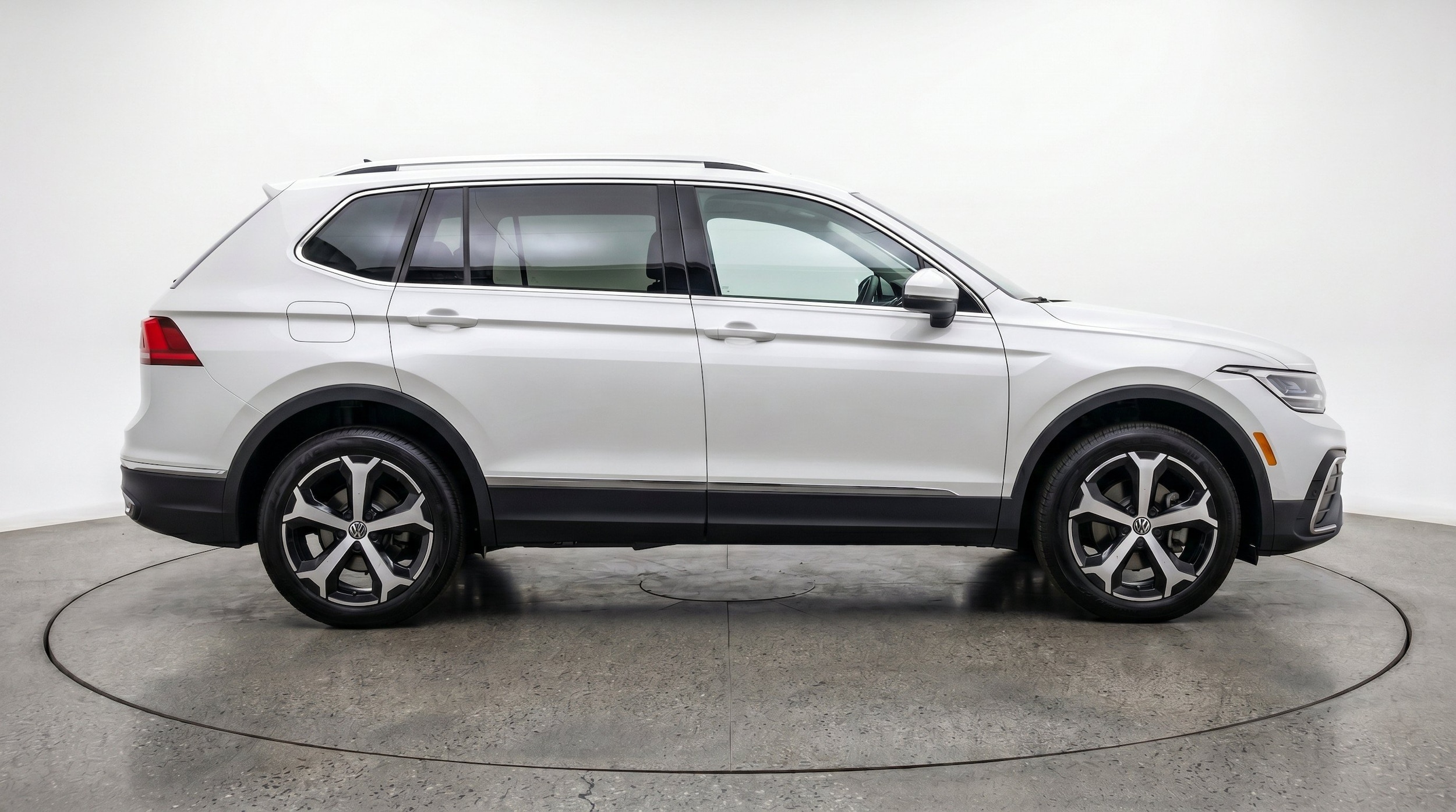Thumbnail: 2026 Volkswagen Tiguan - 11