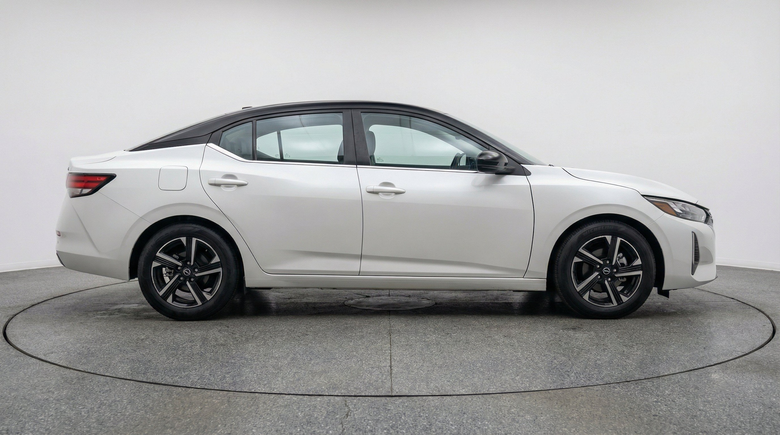 Thumbnail: 2025 Nissan Sentra - 11