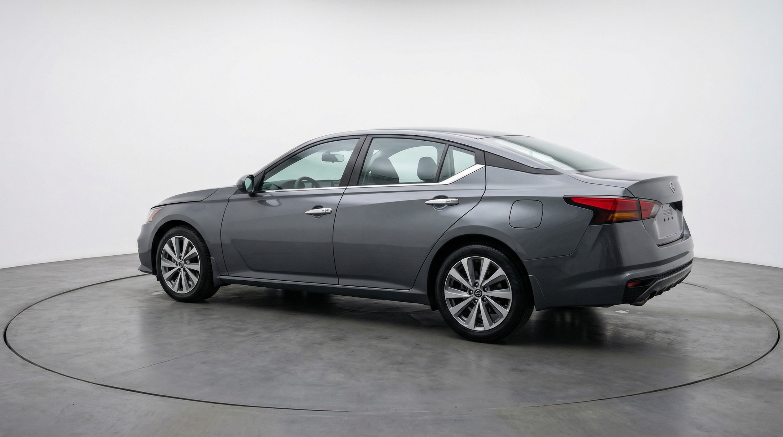 Thumbnail: 2025 Nissan Altima - 5