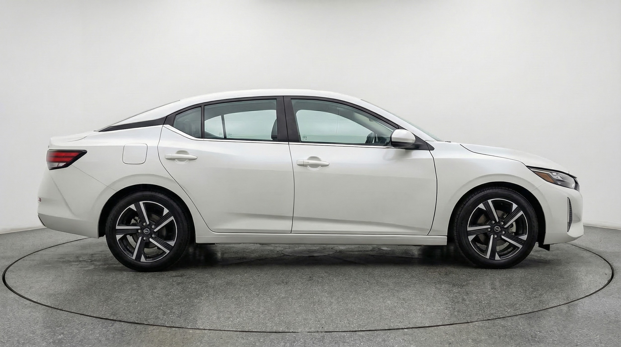 Thumbnail: 2025 Nissan Sentra - 8