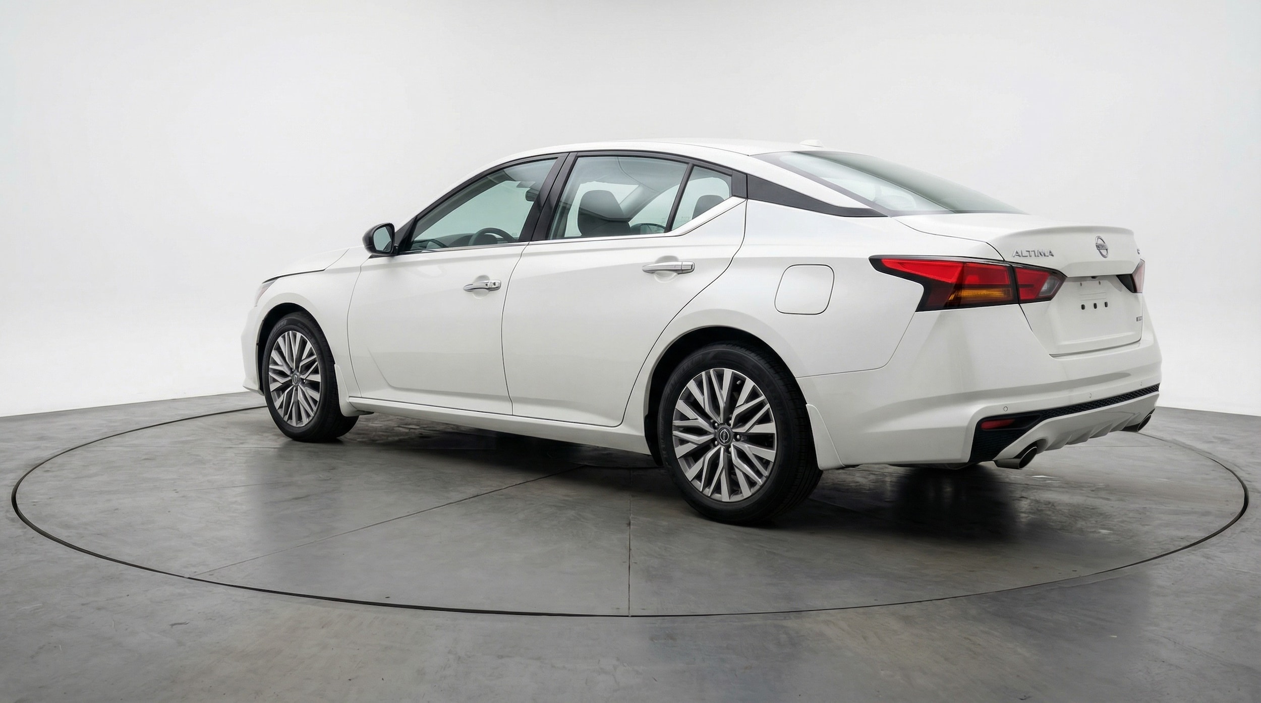 Thumbnail: 2025 Nissan Altima - 5