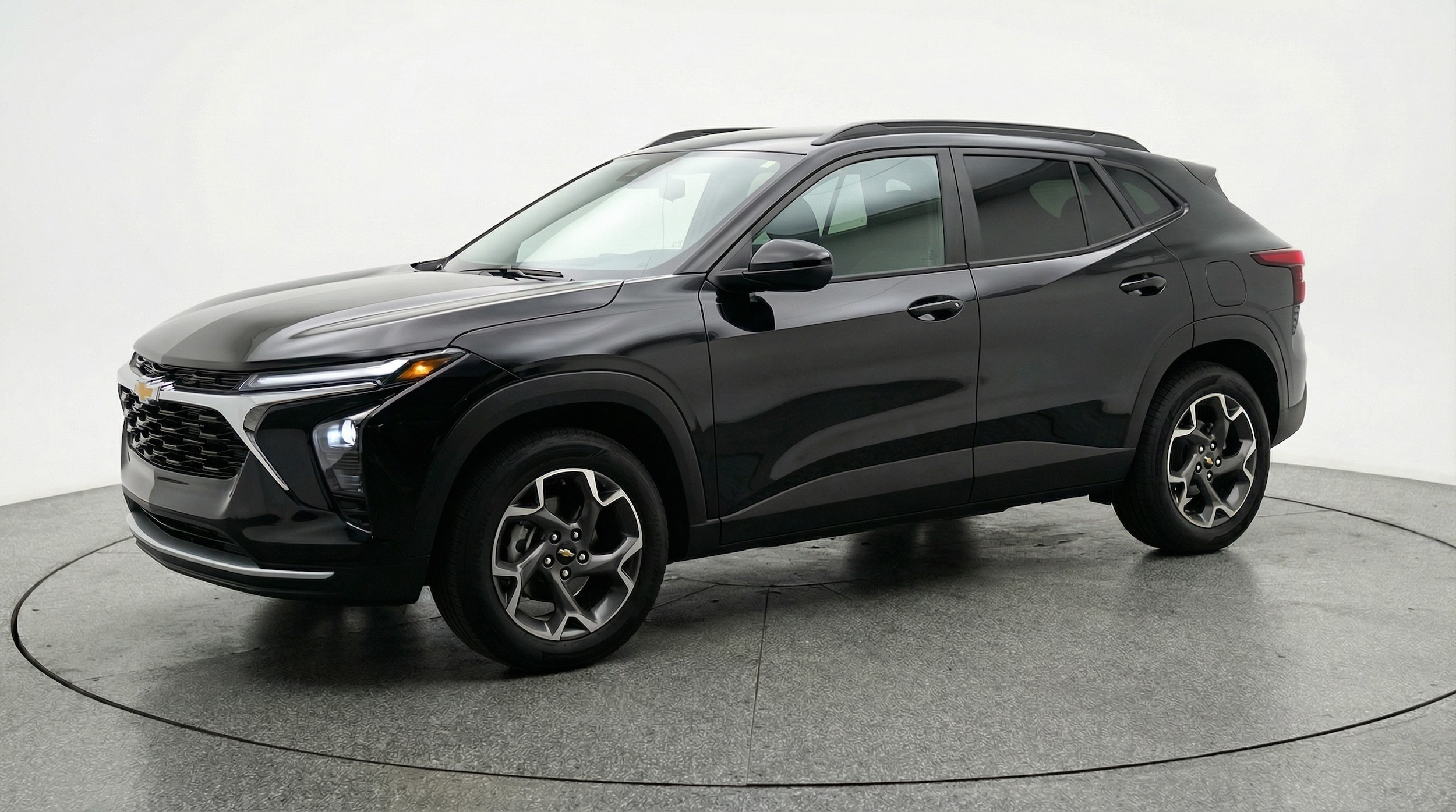 Thumbnail: 2025 Chevrolet Trax - 3