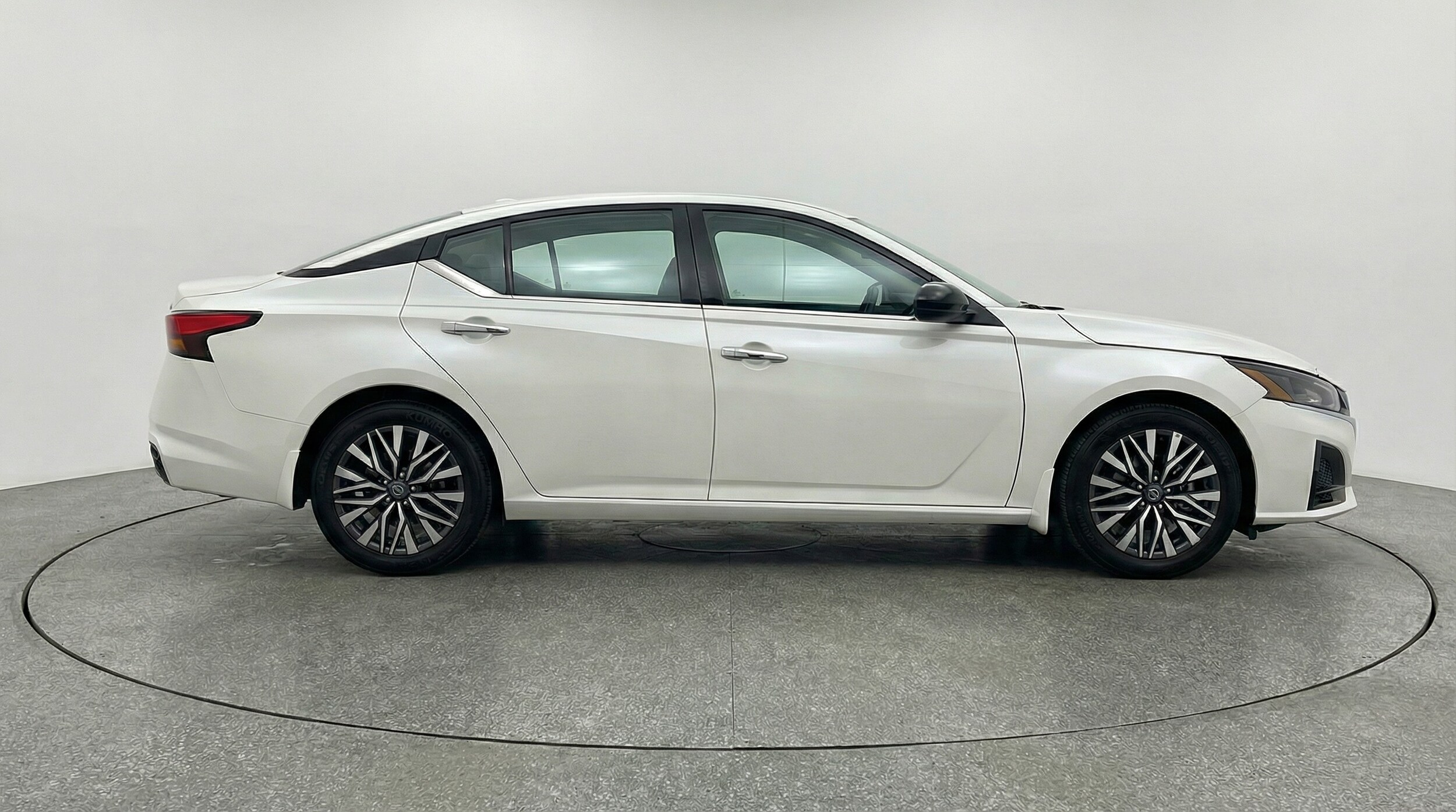 Thumbnail: 2025 Nissan Altima - 8