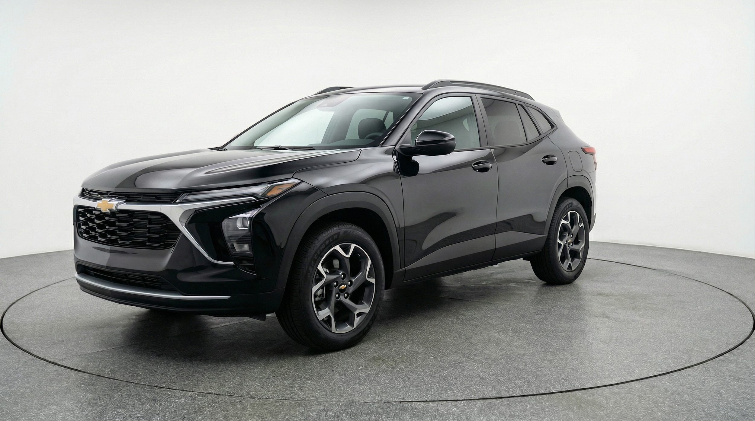 Thumbnail: 2025 Chevrolet Trax - 3