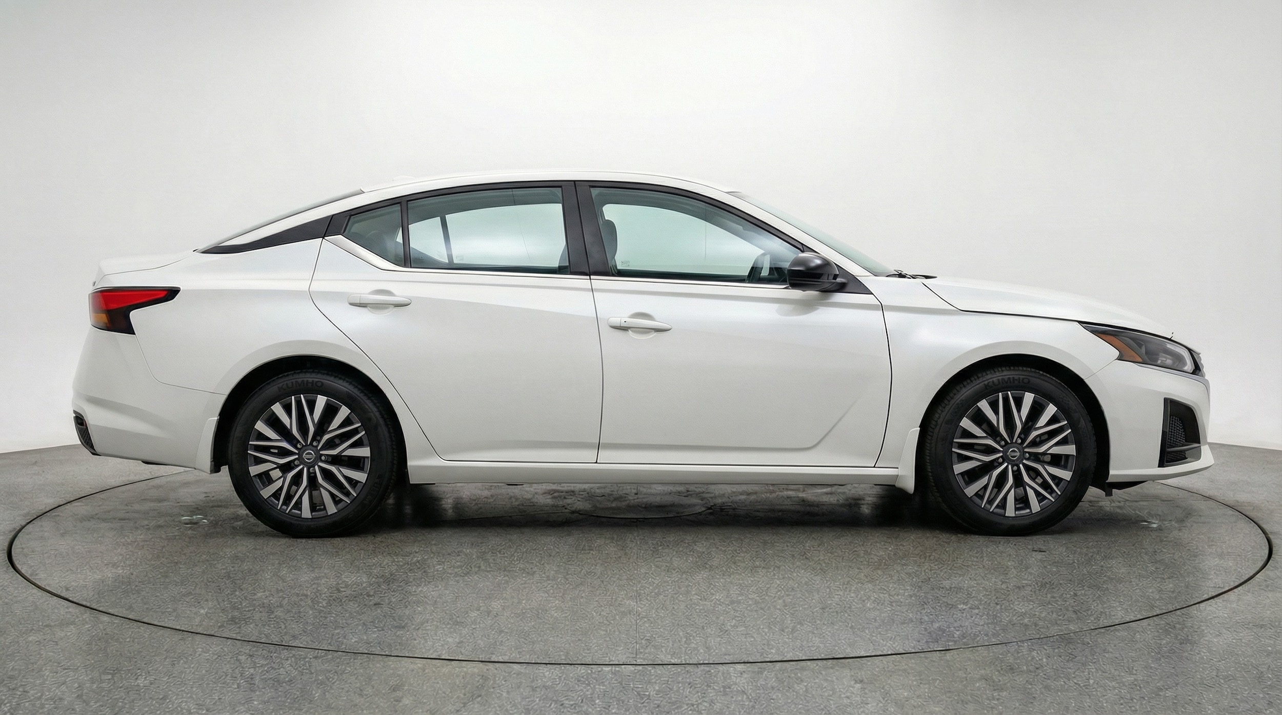 Thumbnail: 2025 Nissan Altima - 8