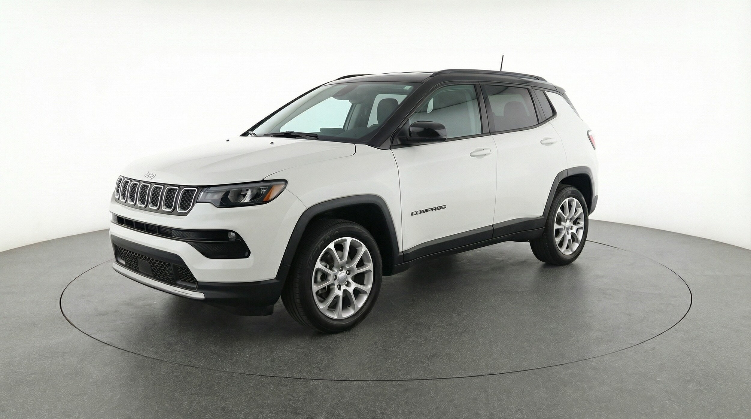 Thumbnail: 2025 Jeep Compass - 3