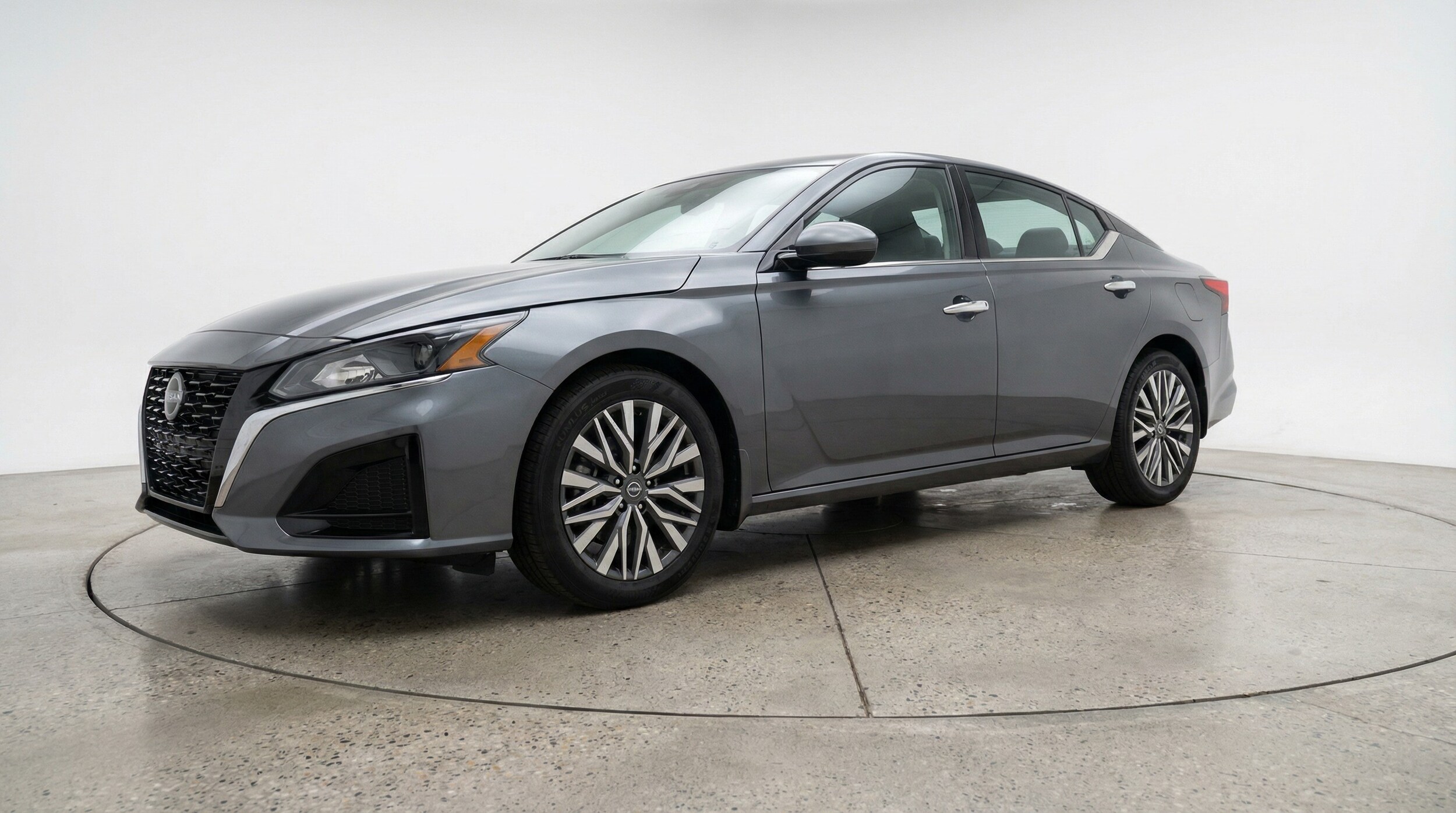 Thumbnail: 2025 Nissan Altima - 3