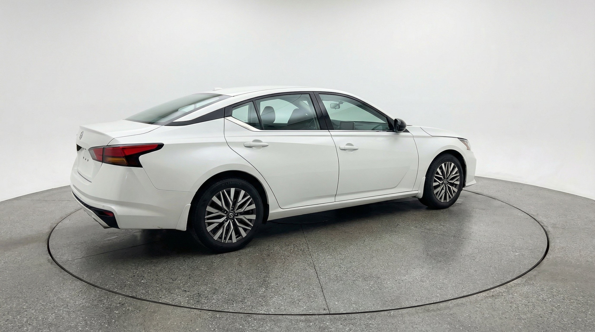 Thumbnail: 2025 Nissan Altima - 9
