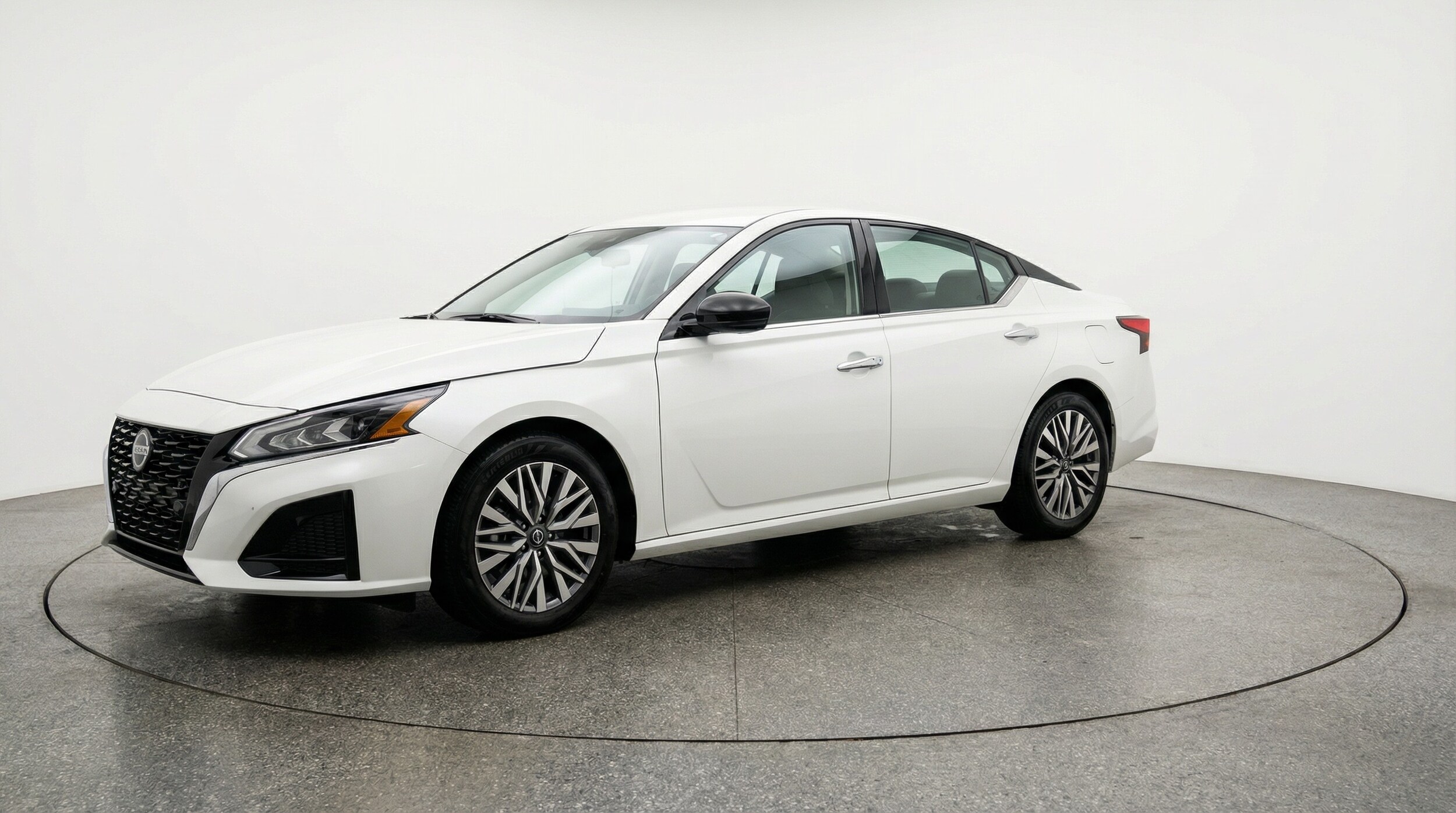 Thumbnail: 2025 Nissan Altima - 3