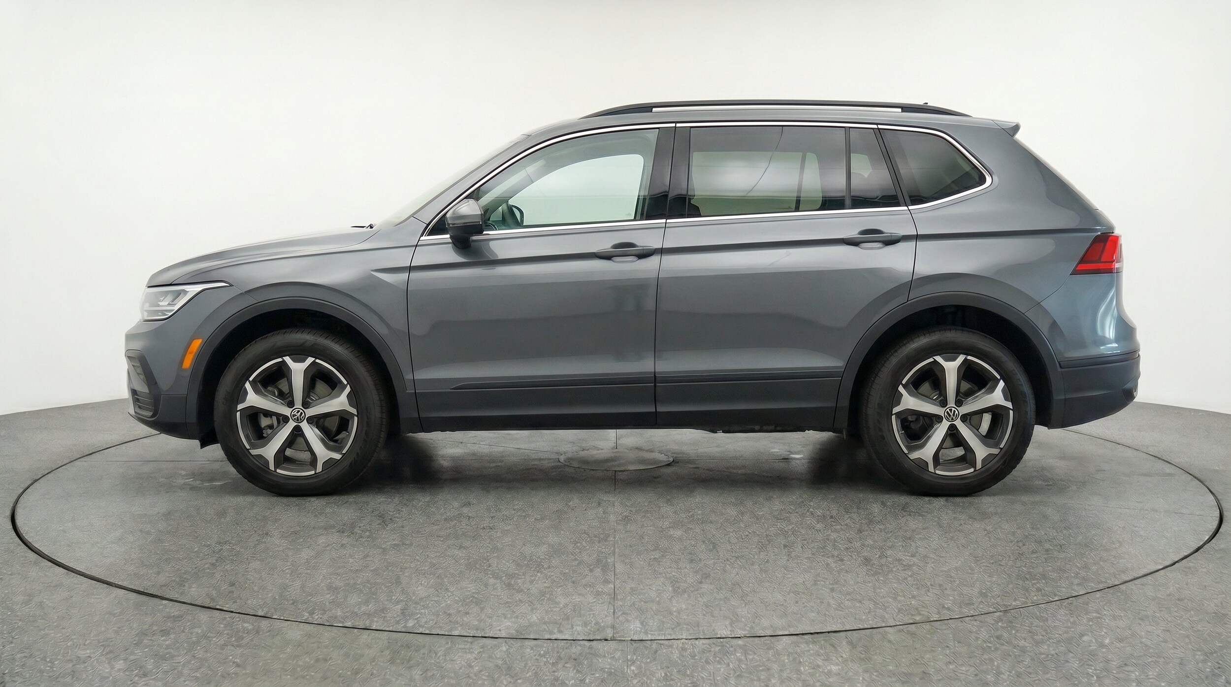 Thumbnail: 2026 Volkswagen Tiguan - 5