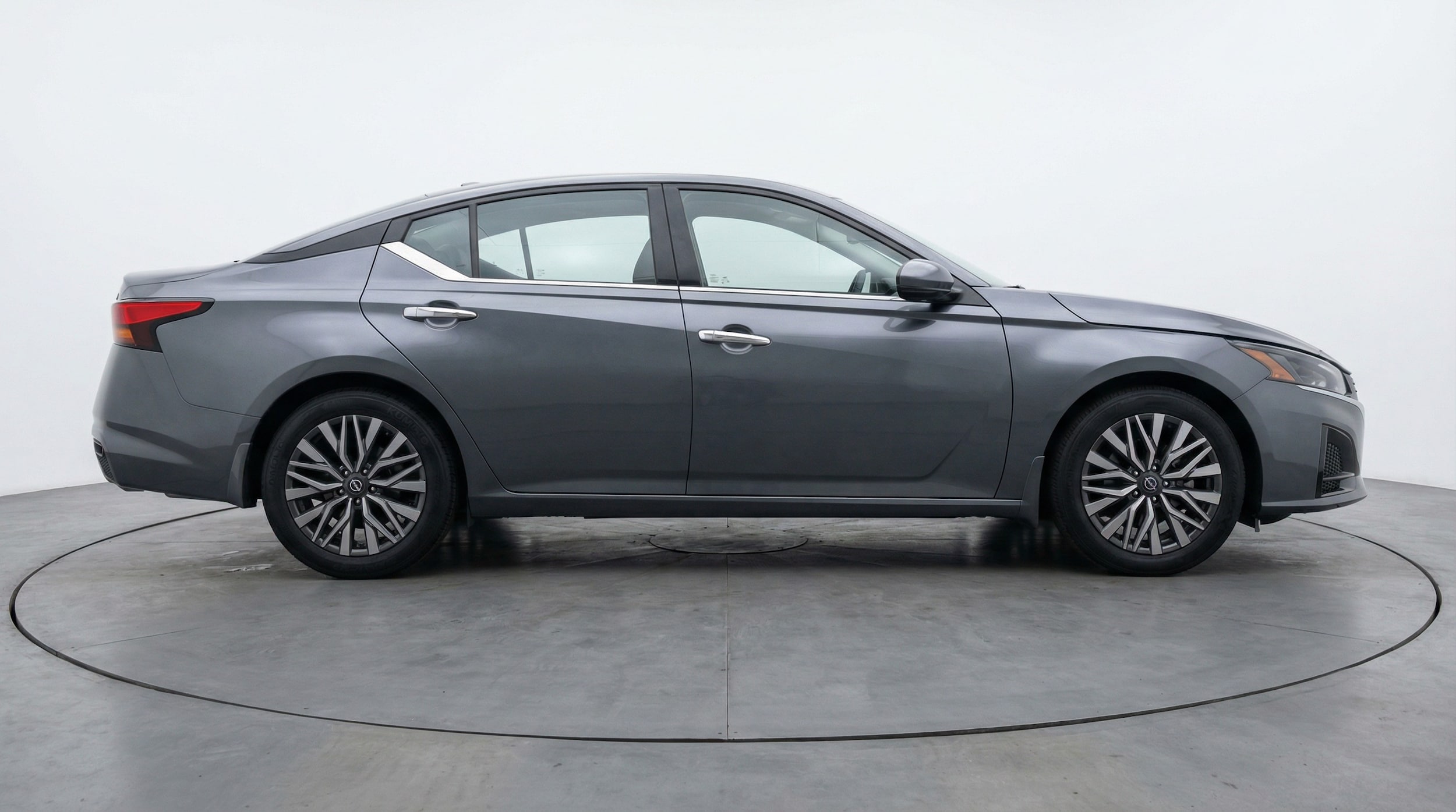 Thumbnail: 2025 Nissan Altima - 8
