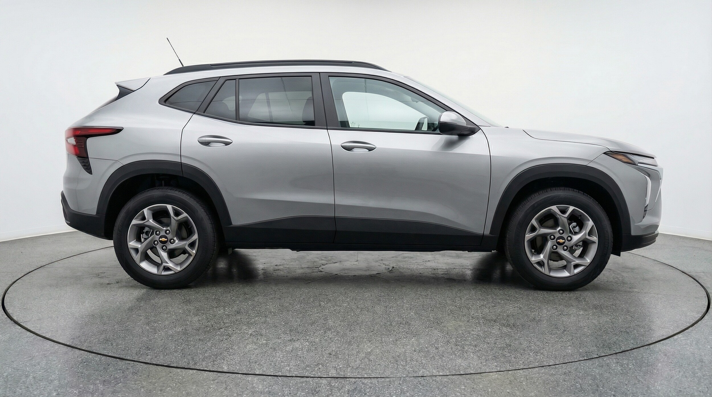 Thumbnail: 2025 Chevrolet Trax - 8