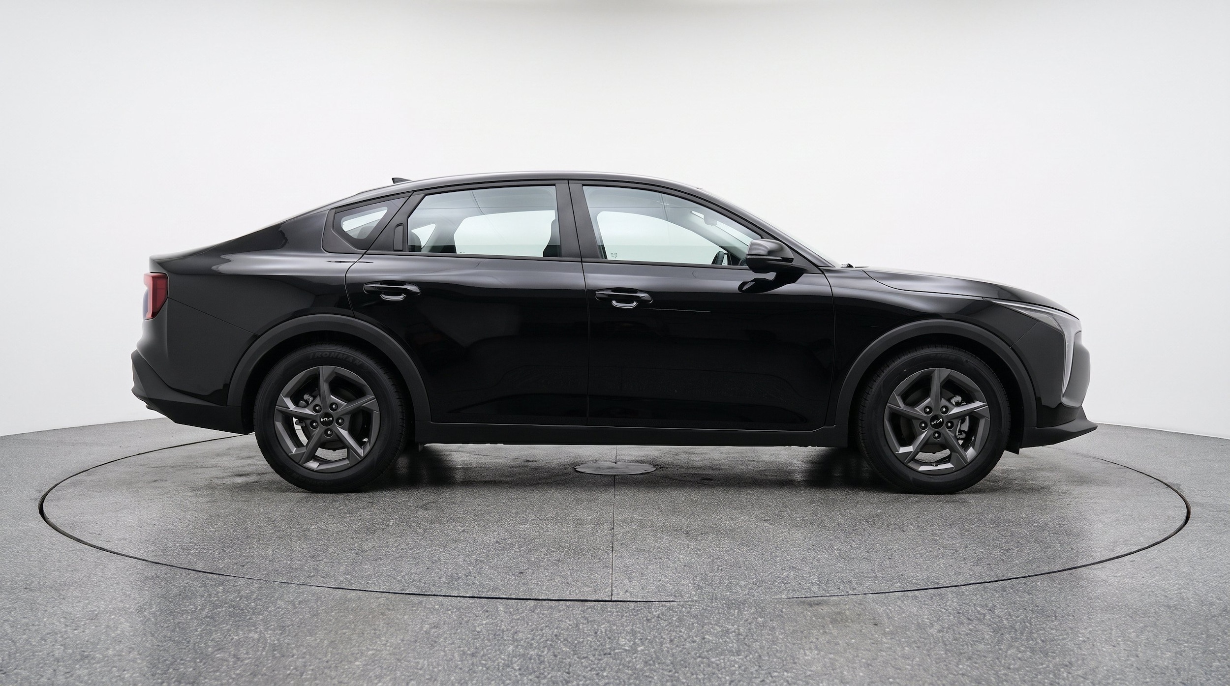 2025 Kia K4 LXS - Photo 8