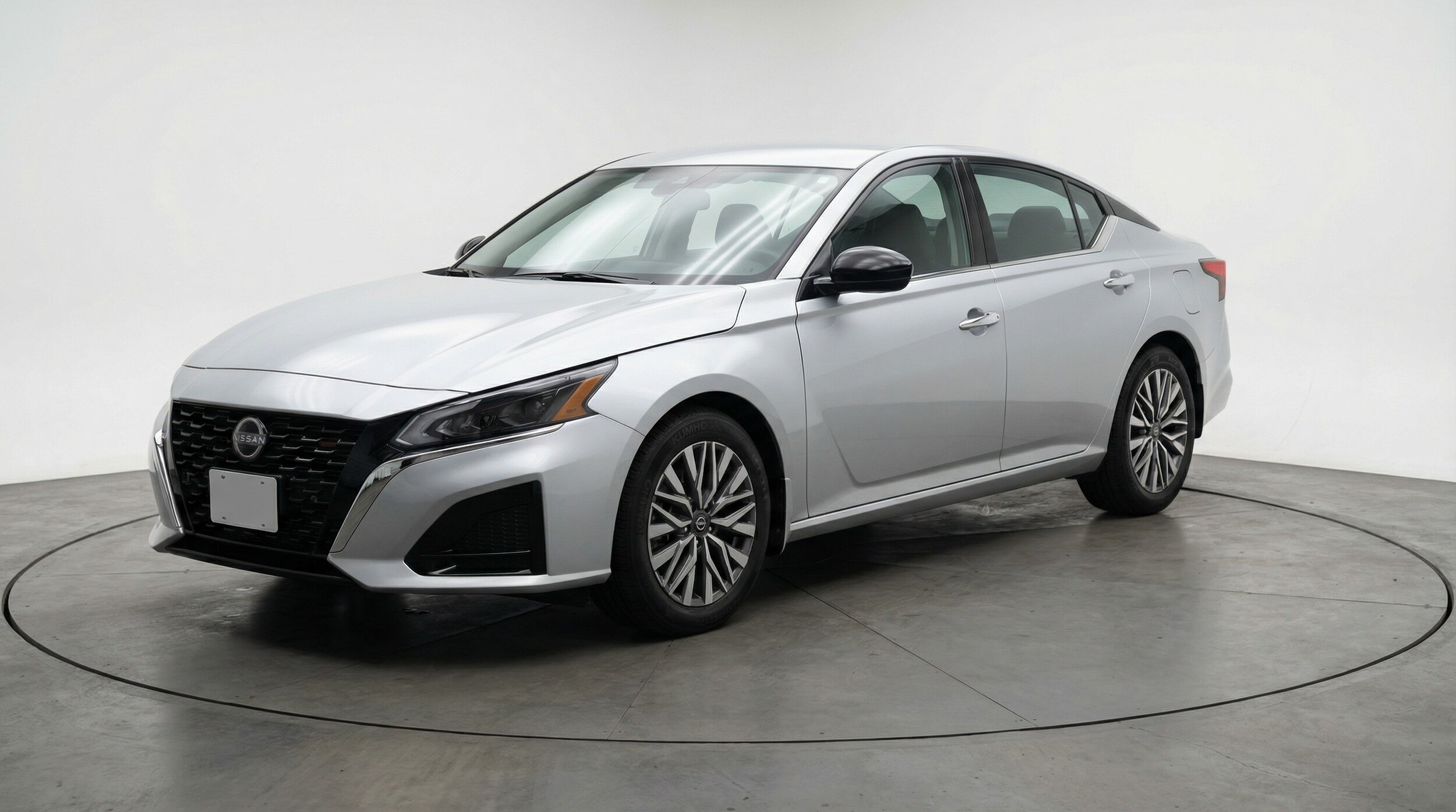 Thumbnail: 2025 Nissan Altima - 3