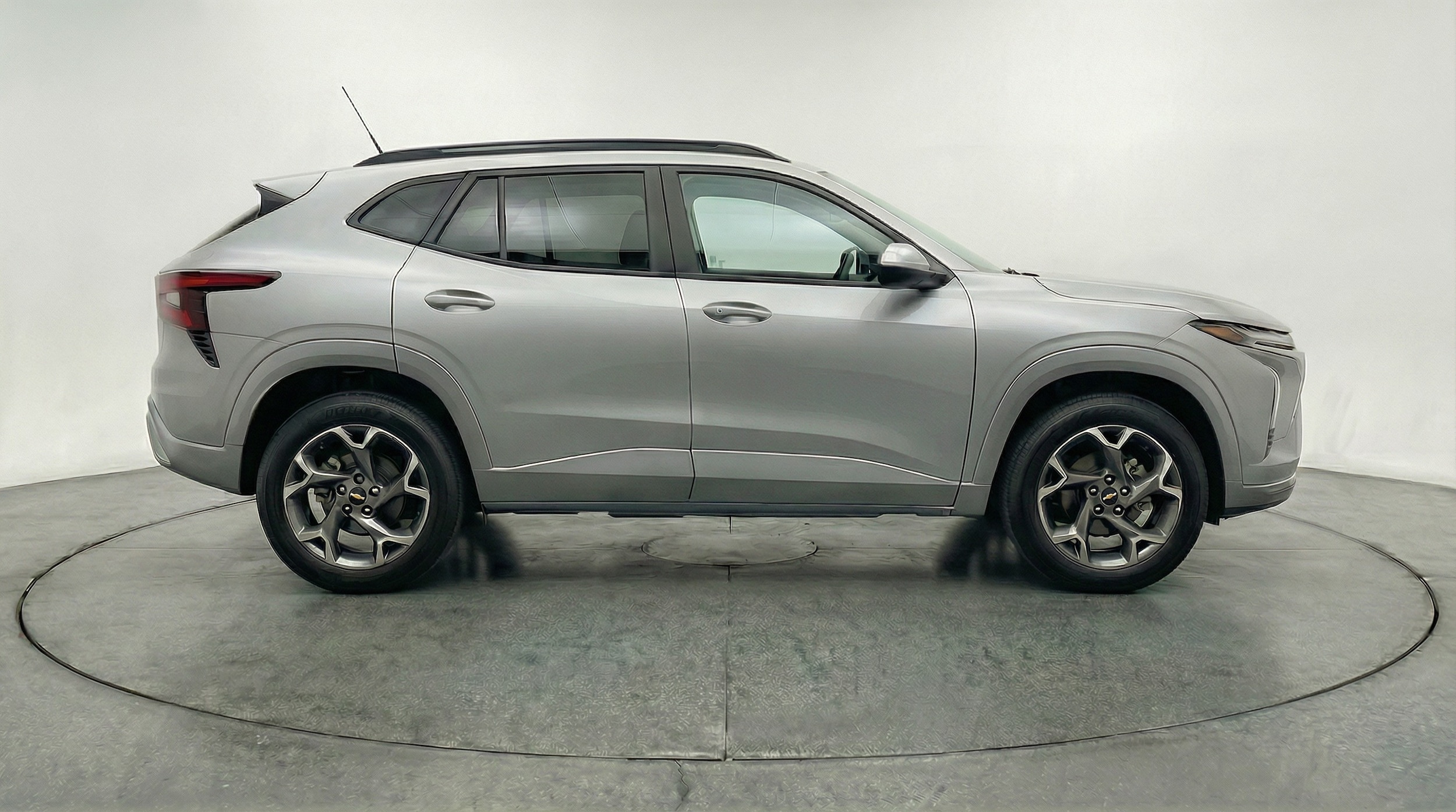 Thumbnail: 2025 Chevrolet Trax - 8