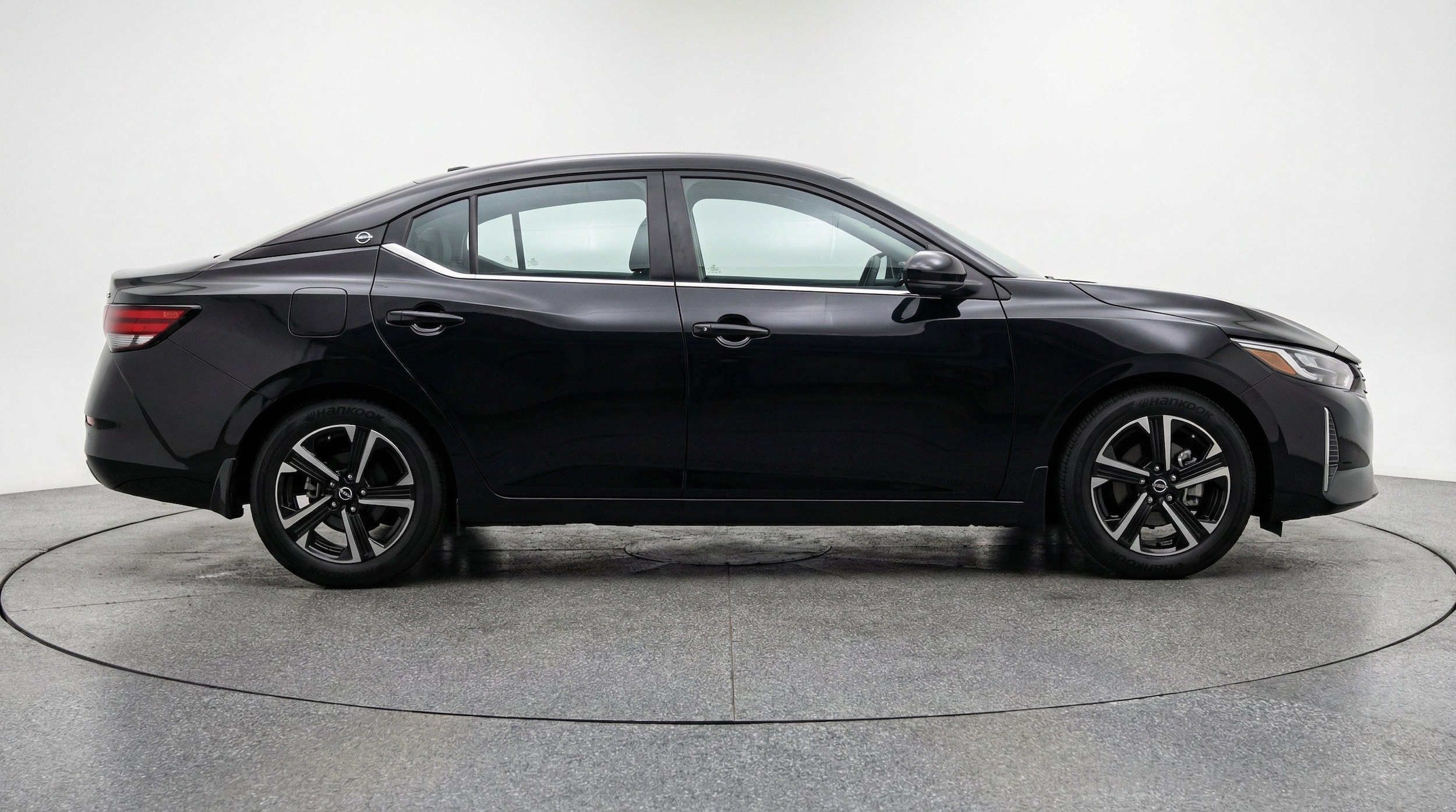 Thumbnail: 2025 Nissan Sentra - 9