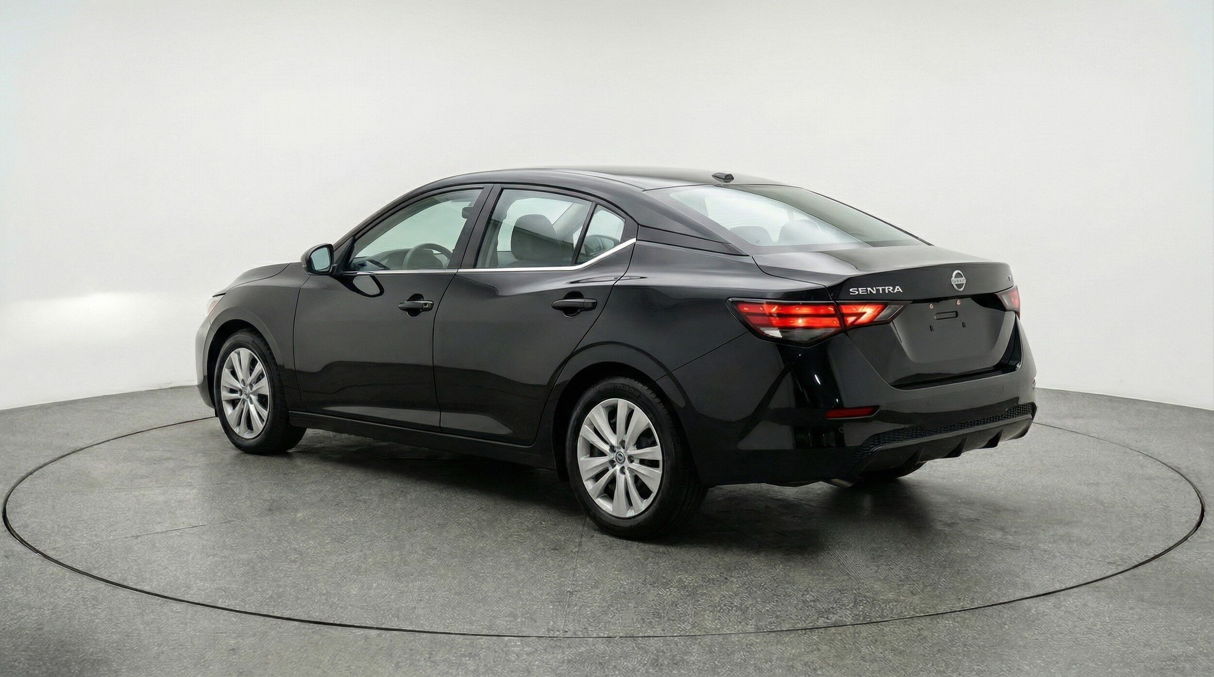 Thumbnail: 2025 Nissan Sentra - 5