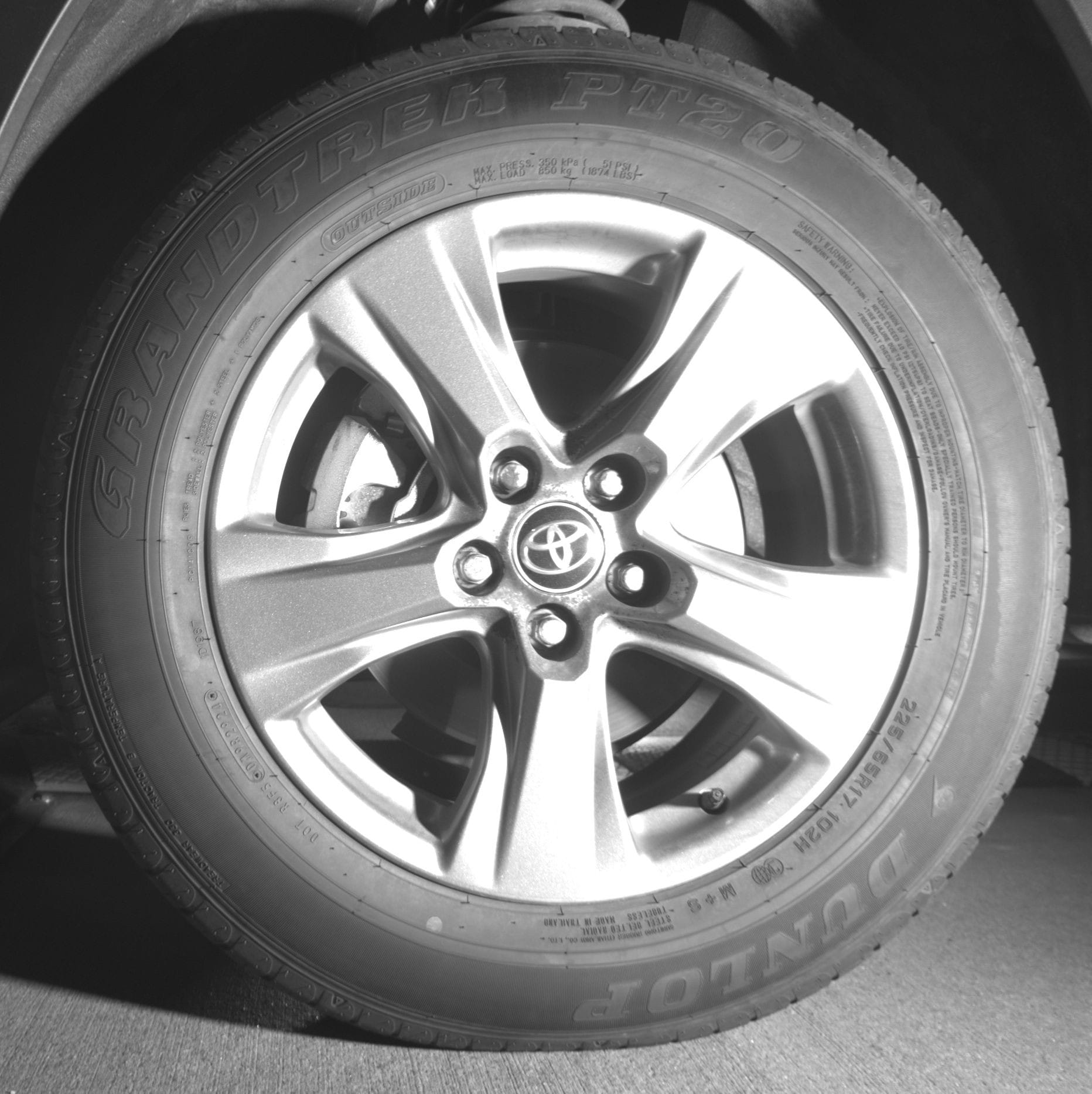 Thumbnail: 2025 Toyota RAV4 - 9