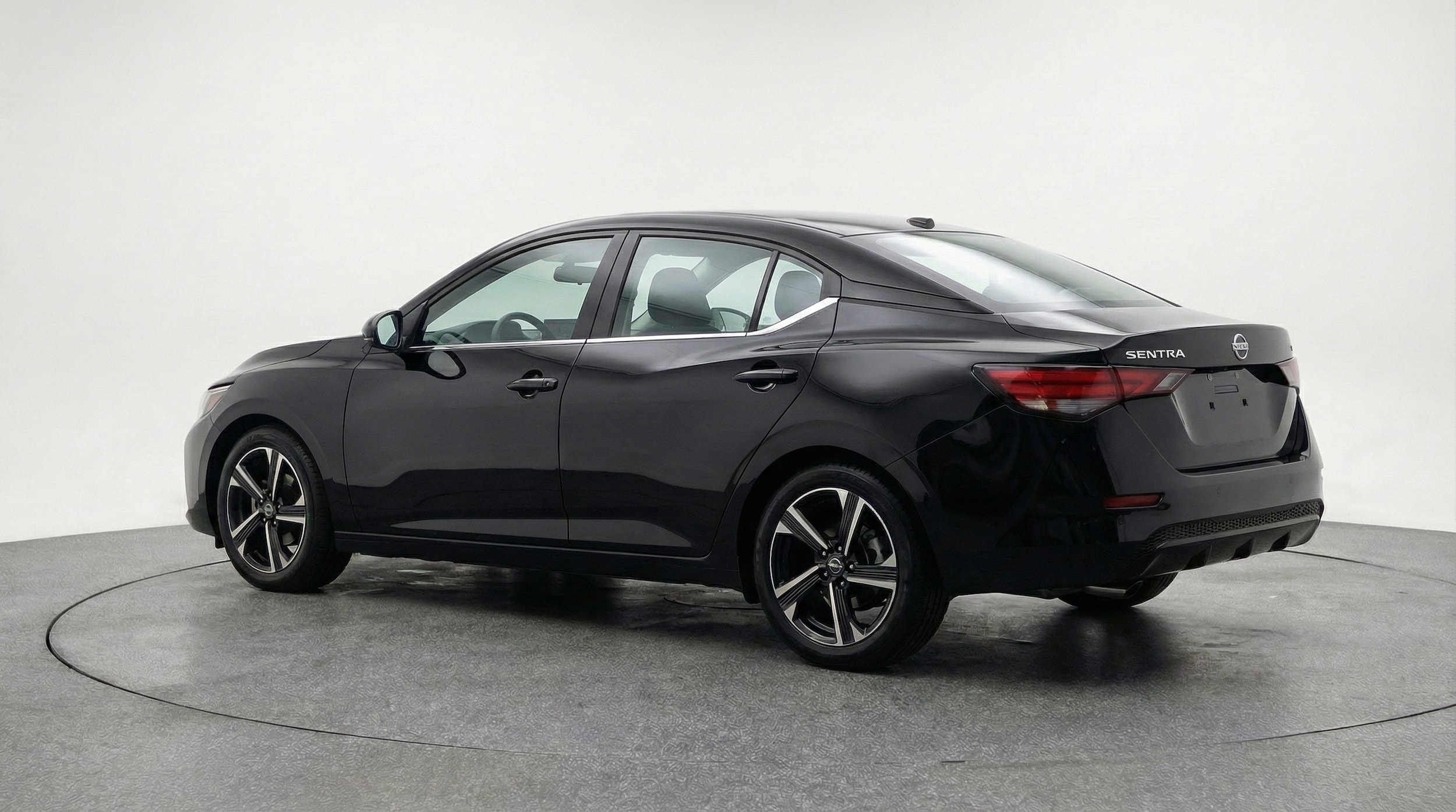 Thumbnail: 2025 Nissan Sentra - 5