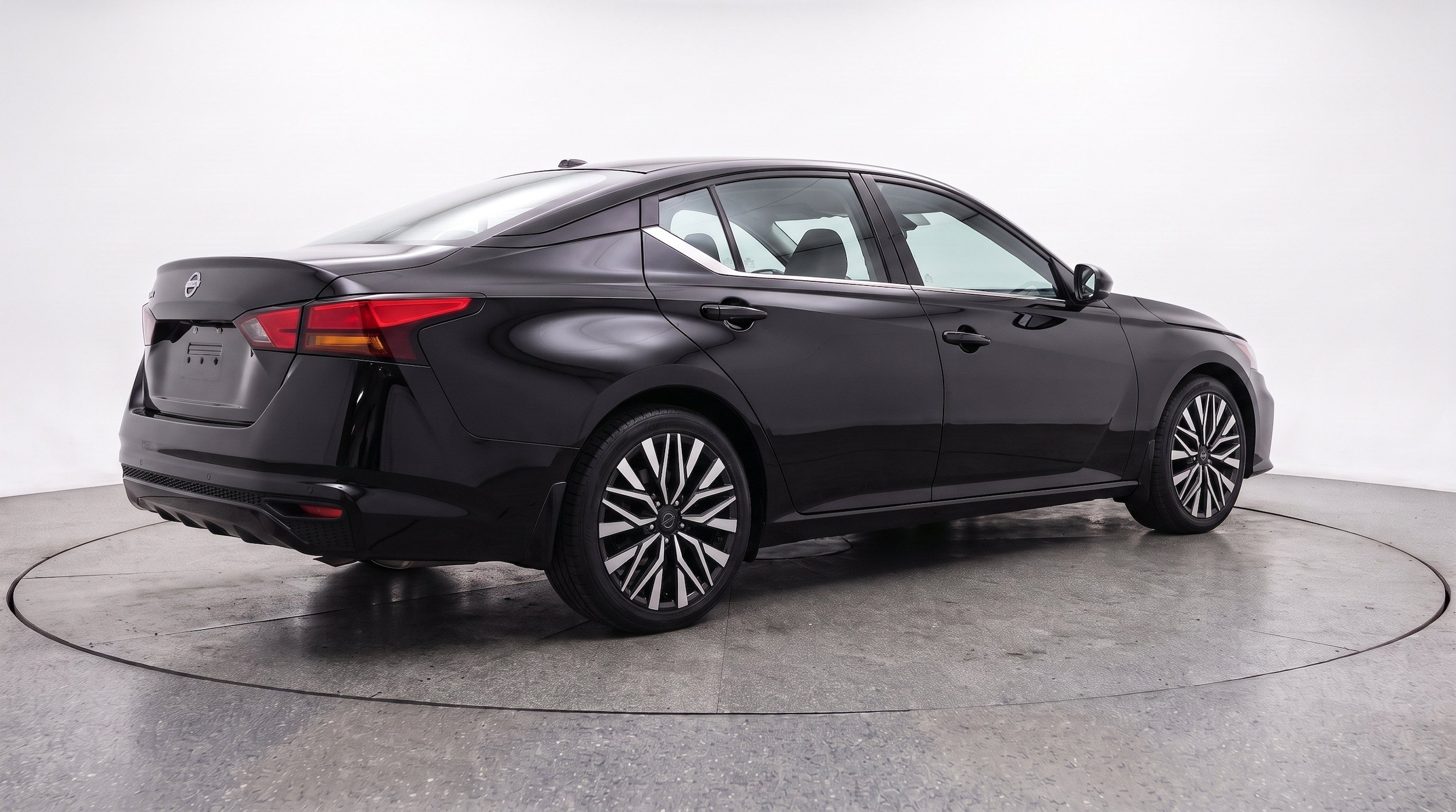 Thumbnail: 2025 Nissan Altima - 9