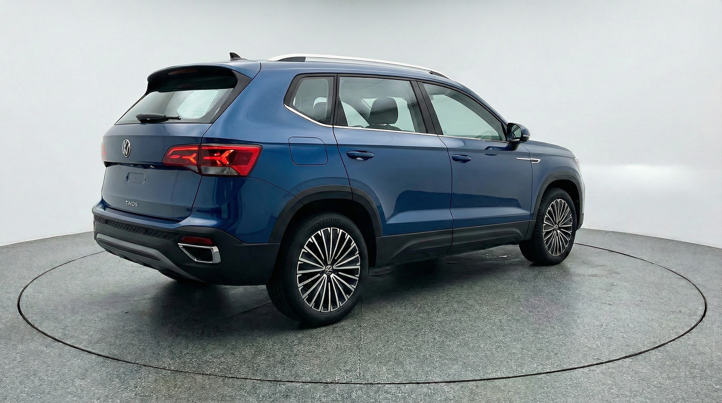 Thumbnail: 2025 Volkswagen Taos - 7