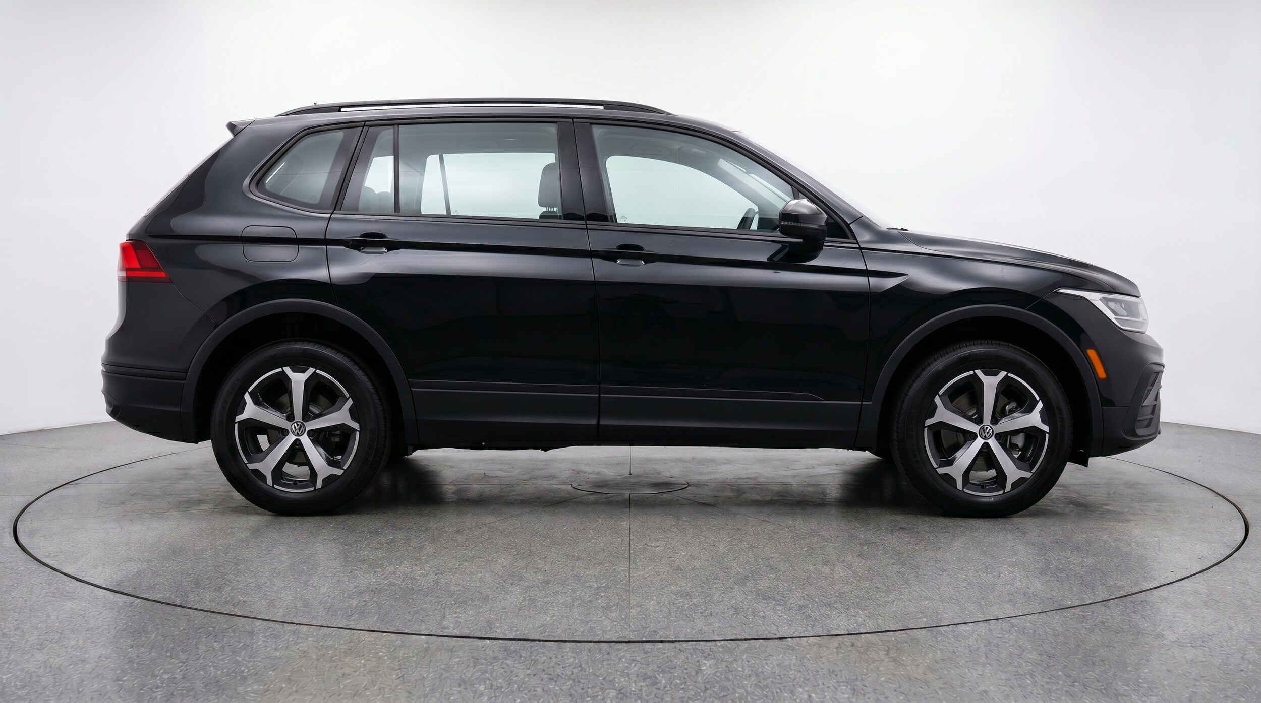 Thumbnail: 2026 Volkswagen Tiguan - 11