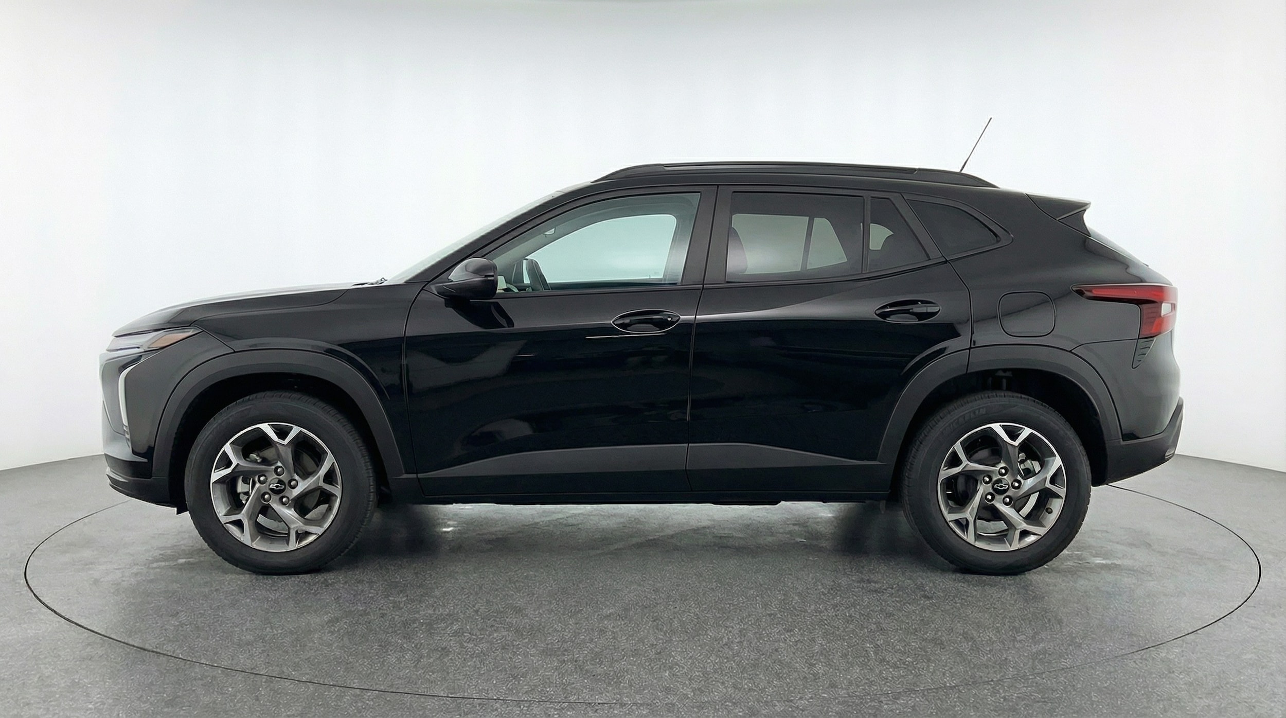 Thumbnail: 2025 Chevrolet Trax - 4
