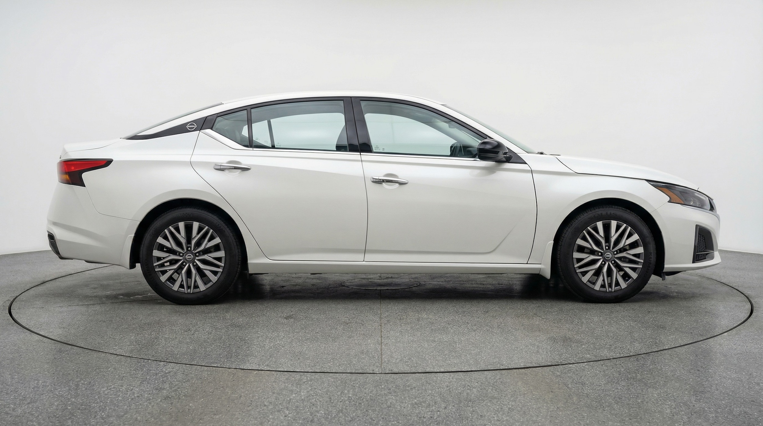 Thumbnail: 2025 Nissan Altima - 8