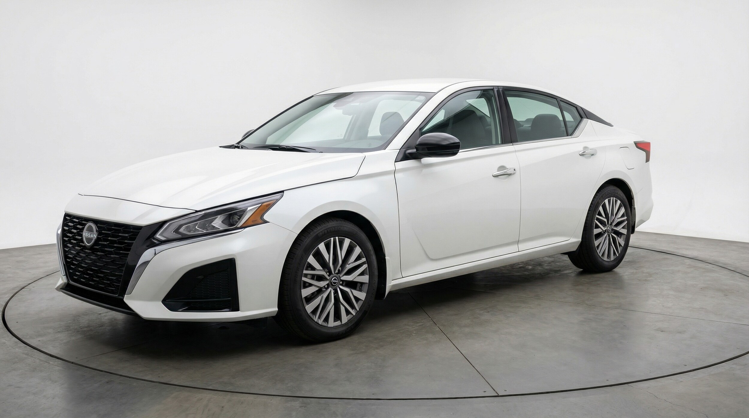 Thumbnail: 2025 Nissan Altima - 3