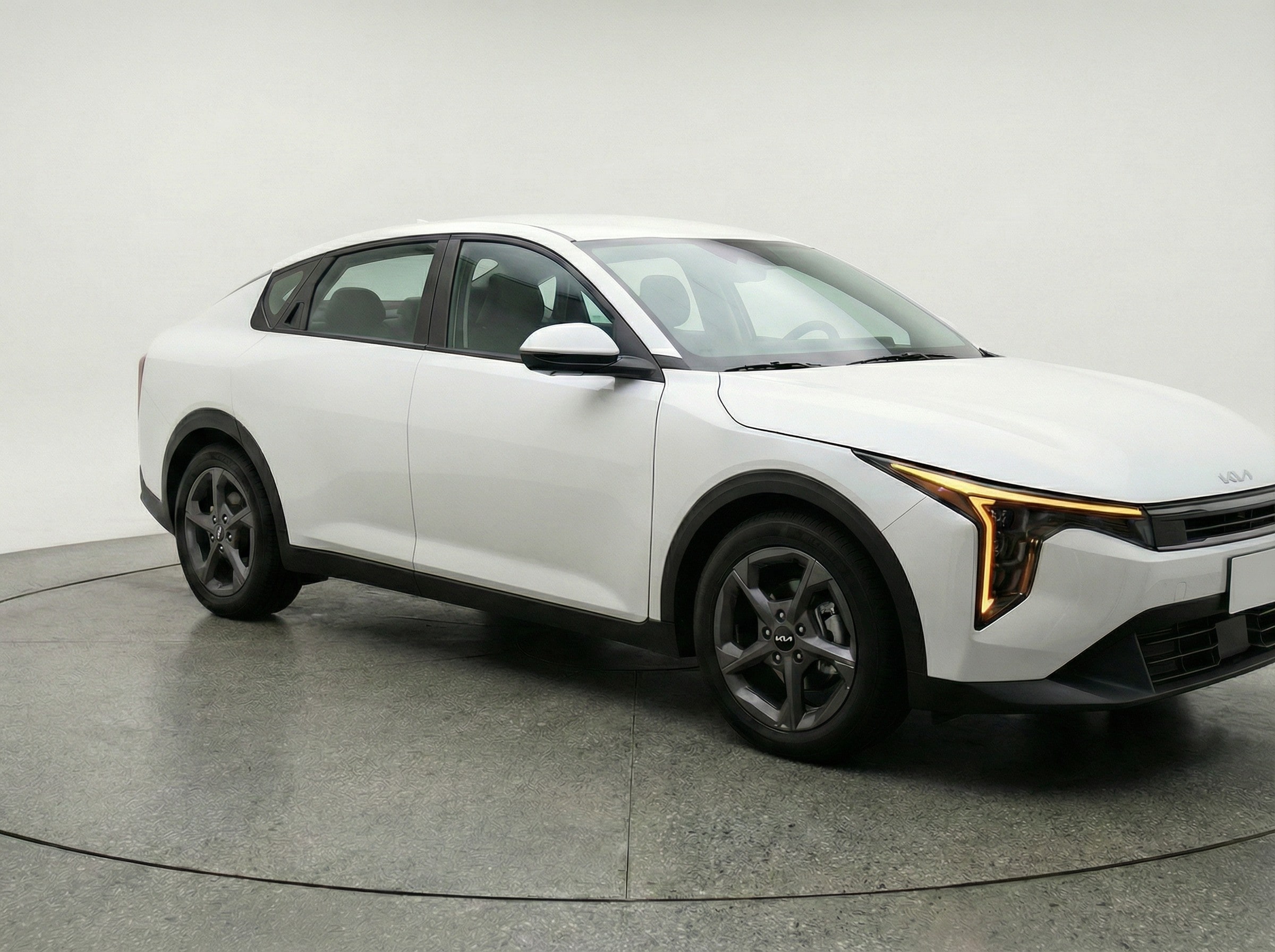 Thumbnail: 2025 Kia K4 - 1