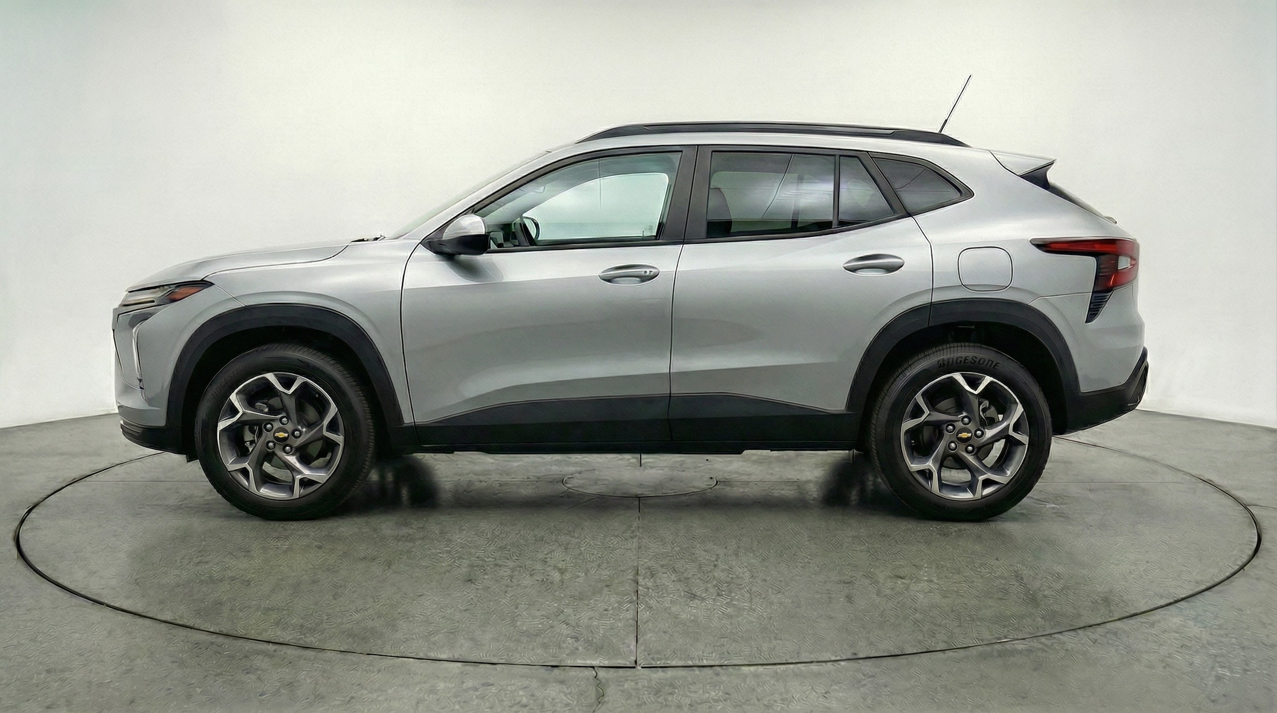 Thumbnail: 2025 Chevrolet Trax - 4