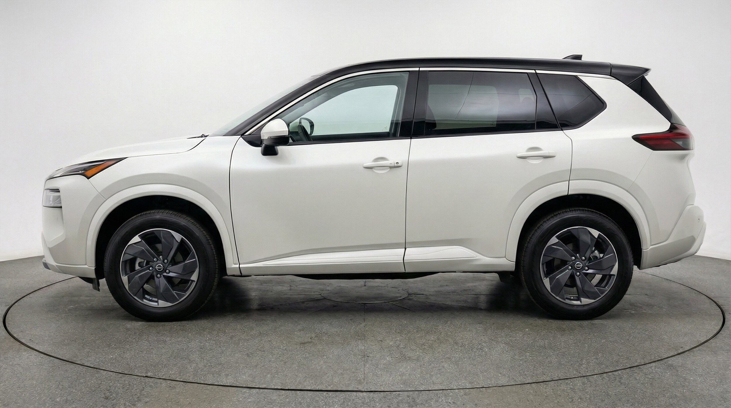 Thumbnail: 2025 Nissan Rogue - 5