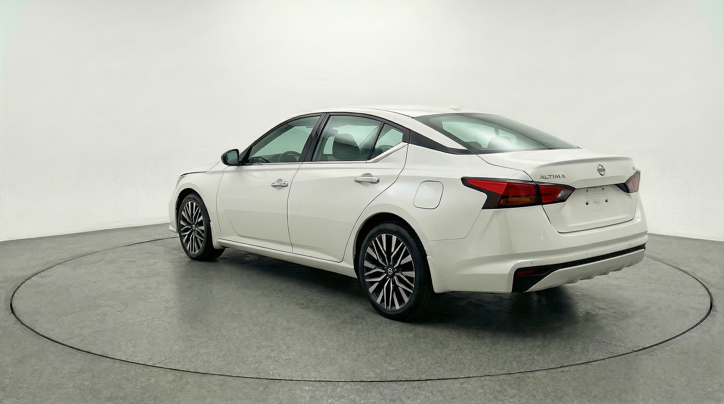 Thumbnail: 2025 Nissan Altima - 5