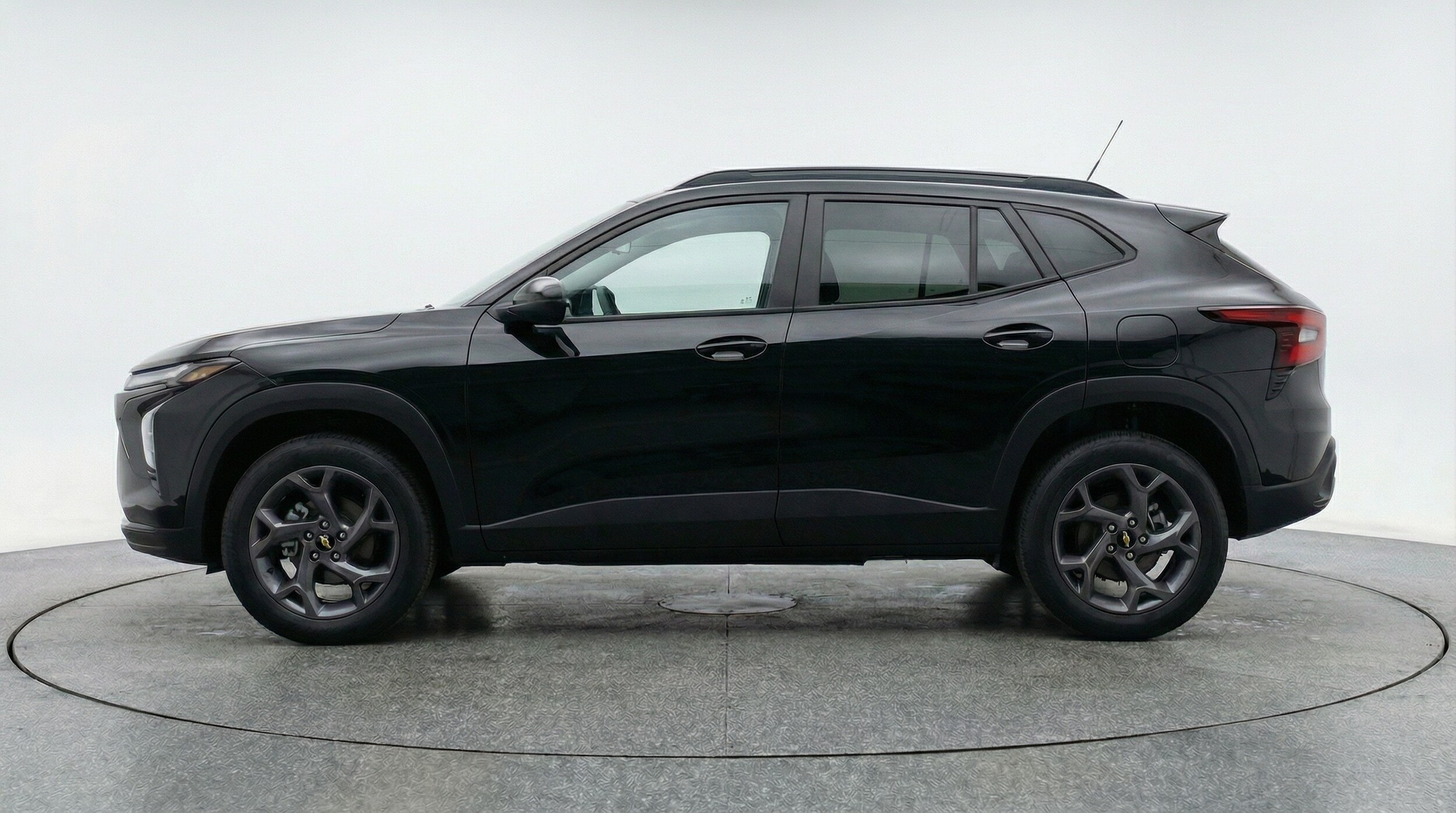 Thumbnail: 2025 Chevrolet Trax - 4