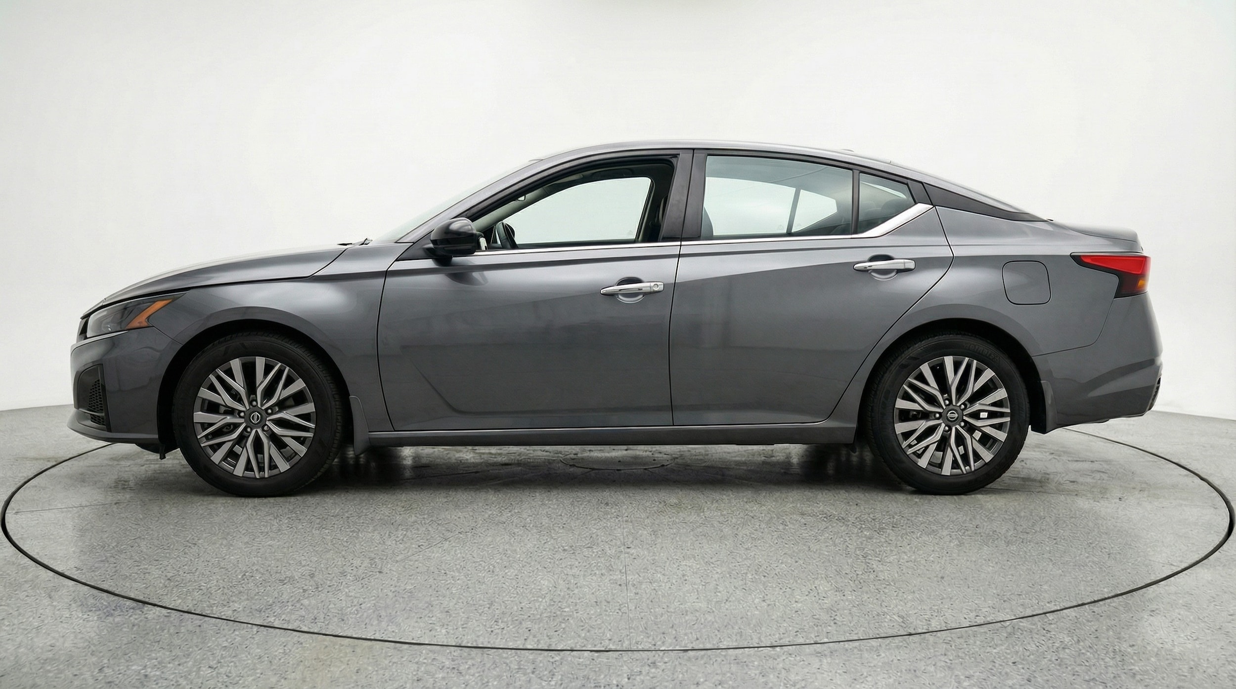 Thumbnail: 2025 Nissan Altima - 4