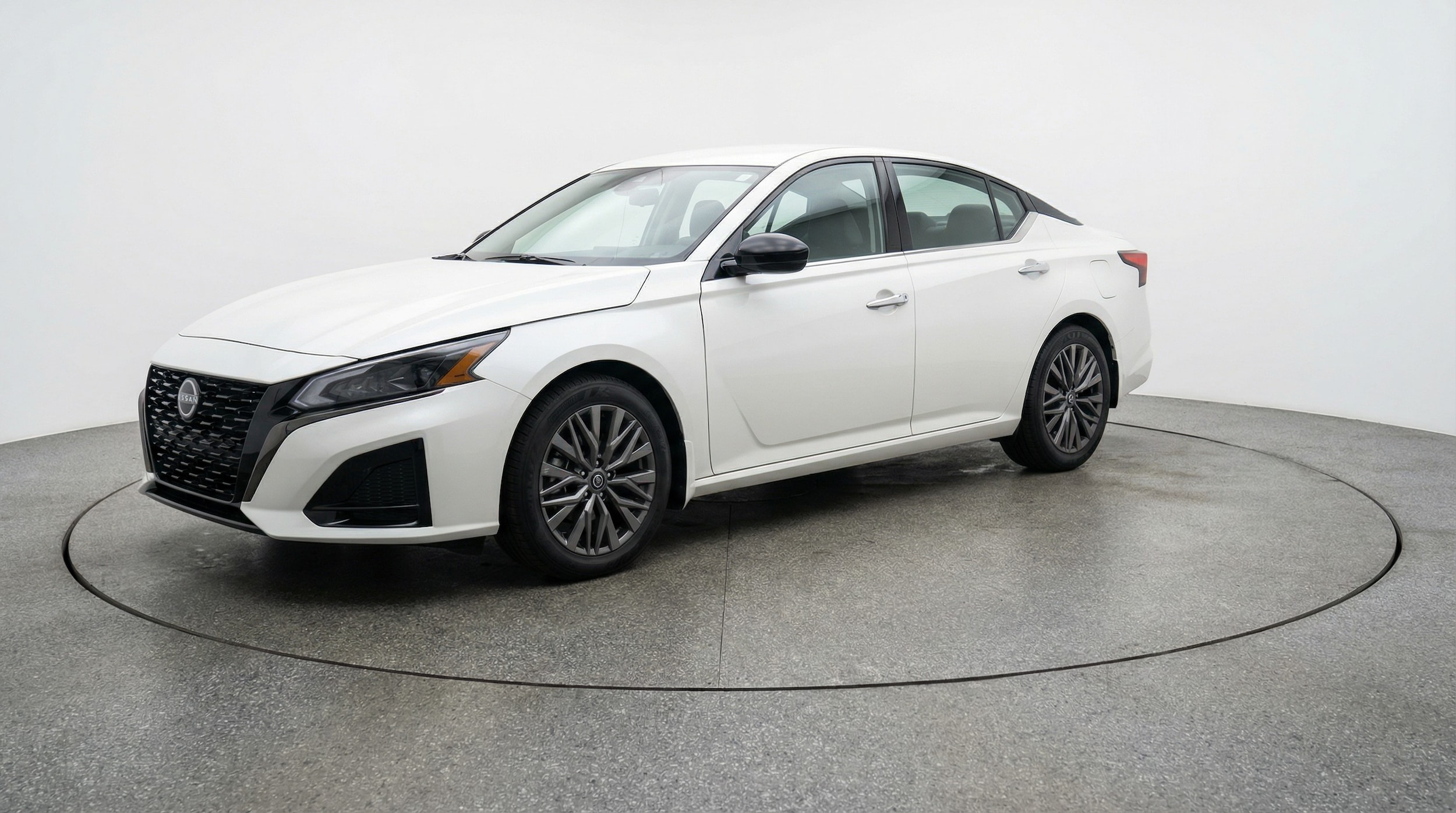 Thumbnail: 2025 Nissan Altima - 3