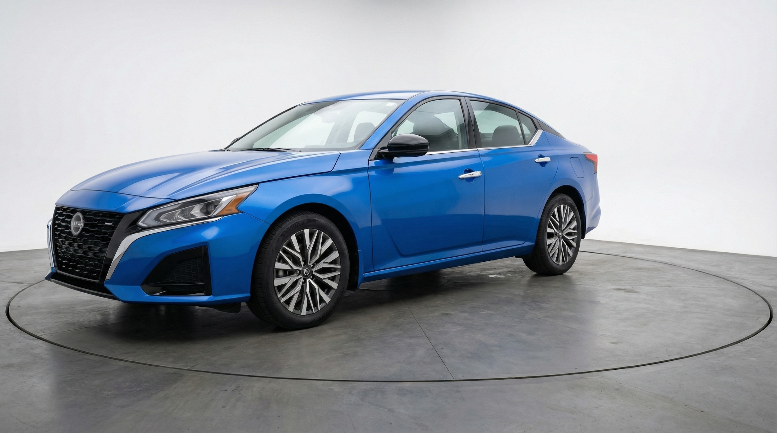 Thumbnail: 2025 Nissan Altima - 3