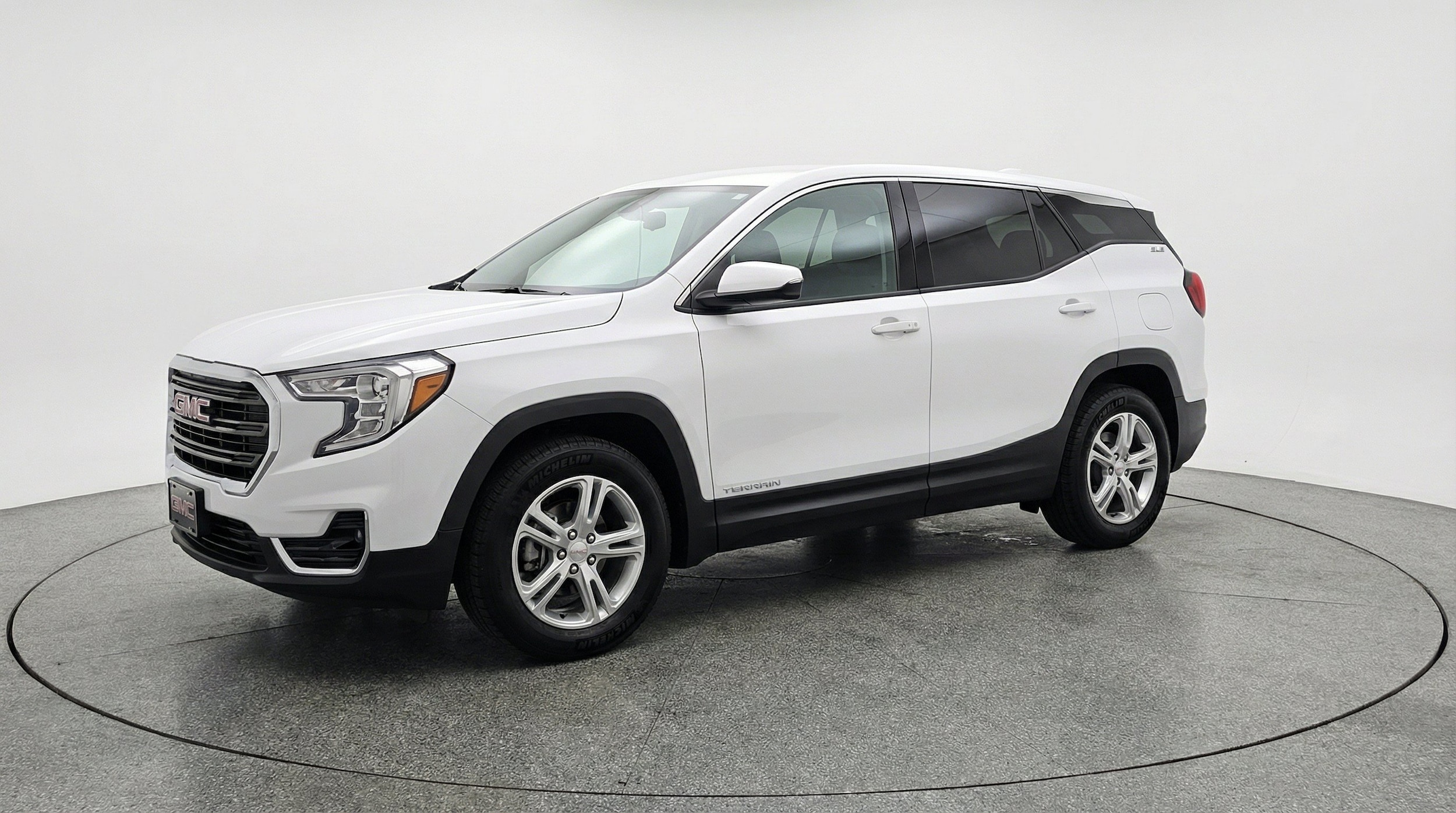 Thumbnail: 2024 GMC Terrain - 3